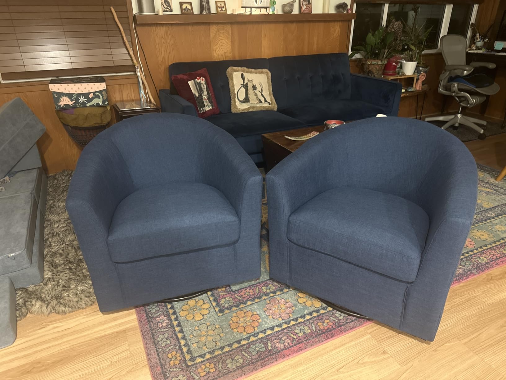 Swivel Accent Chair, Fabric Barrel Armchair, Fully Assembled, Beige customer photo 1