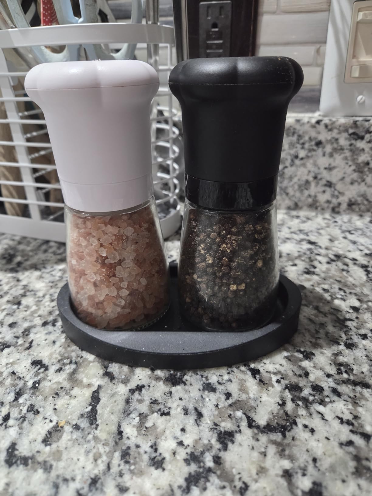 CIRCLE JOY Premium Manual Salt and Pepper Grinder Set, Refillable Salt and Pepper Shakers with Ceramic Blades, Adjustable Coarseness and BPA-free 180ml Glass Container, Tall Black White customer photo 2