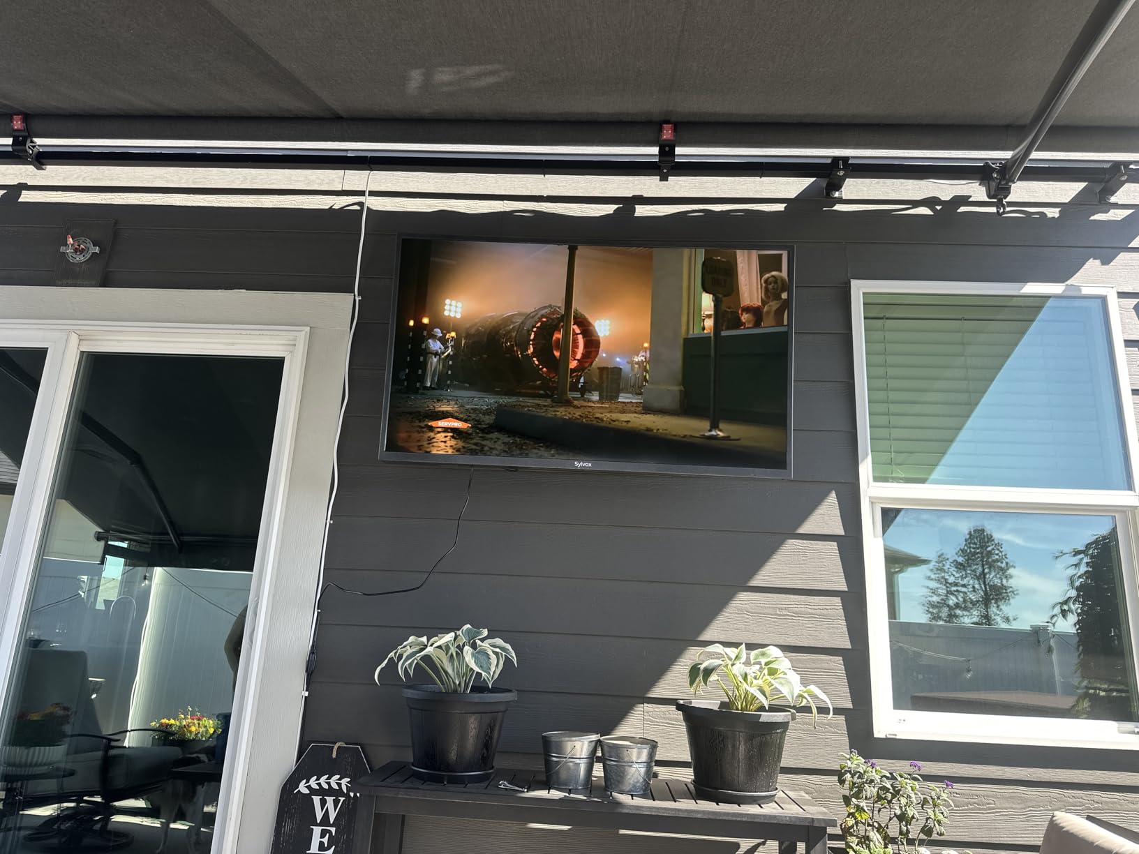 SYLVOX Outdoor TV, 55 inch 2000 nits Full Sun Outdoor TVs, Weatherproof TV customer photo 1