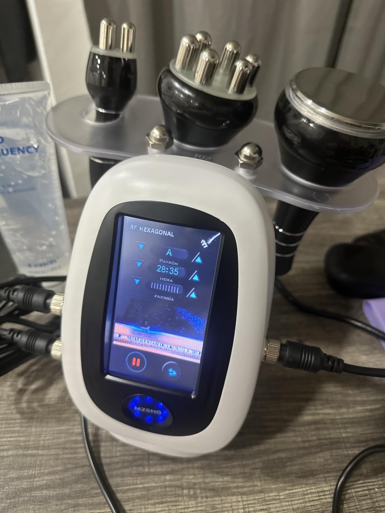 Radio Frequency Skin Care Device for Skin Wrinkles Reduction, Professional RF Beauty Device 1MHz Bi-Polar customer photo 1