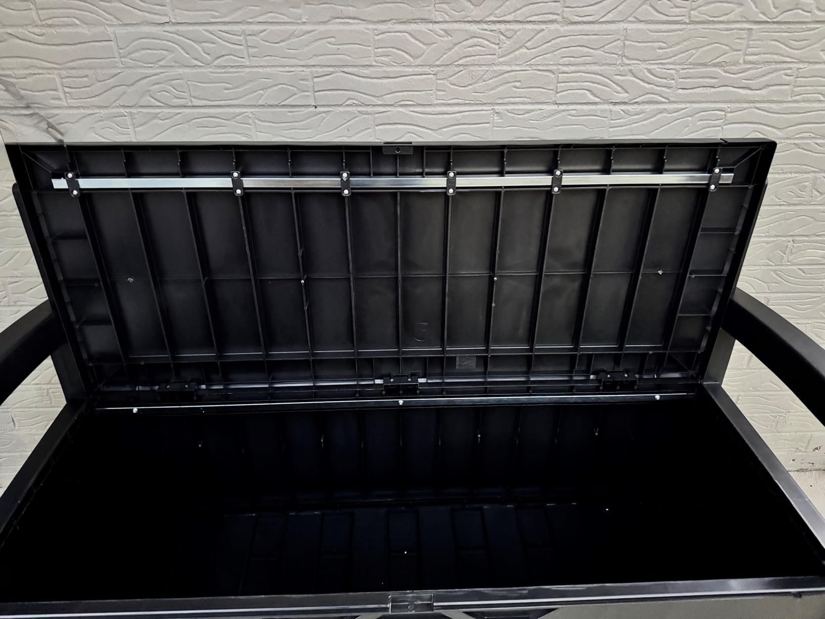Greesum 80 Gallon Storage Bench Outdoor Deck Box with Armrest, Black | Patio Furniture, Lockable, Waterproof and UV Resistant, Suitable for Garden, Pool customer photo 2