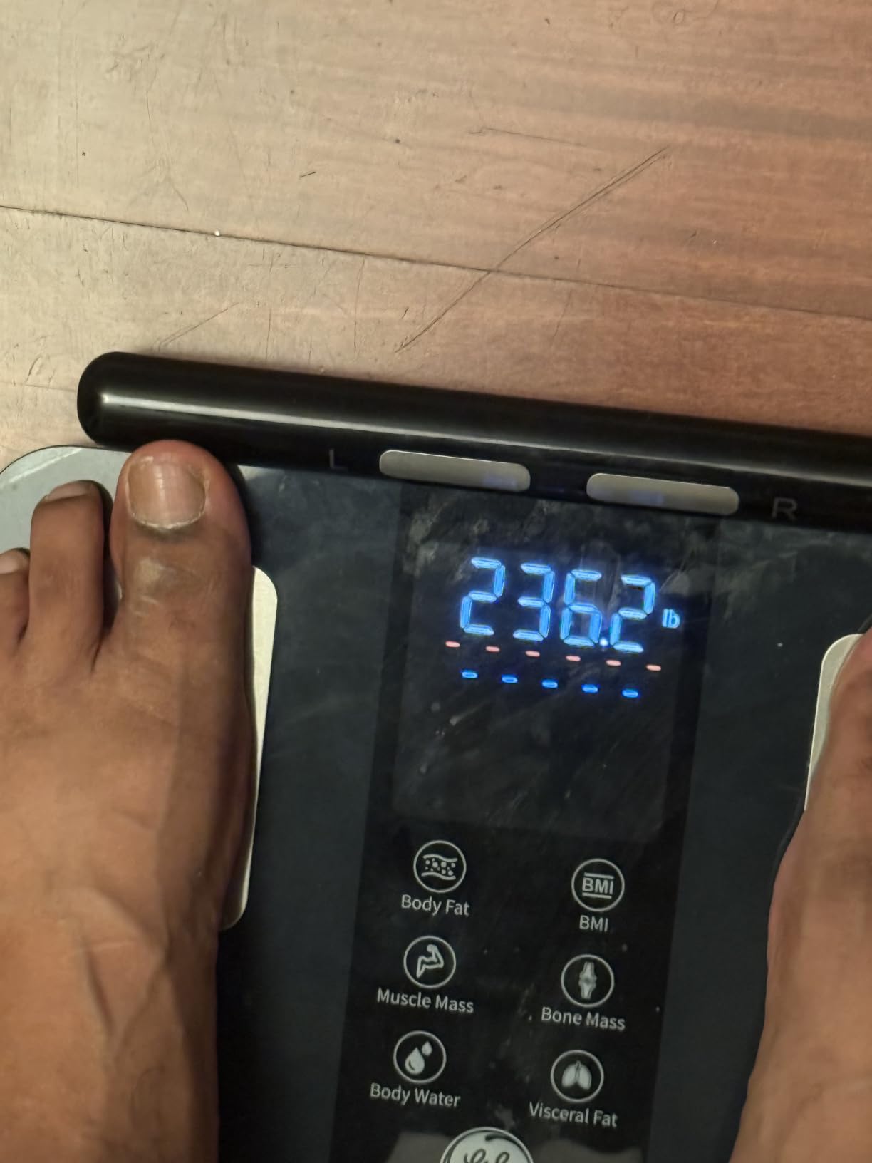 GE Smart Scale for Body Weight: Full Body Composition Analyzer, 50+ Metrics | 8-Electrode Digital Bathroom Scale for Body Weight Fat BMI Muscle Mass Bluetooth, Accurate Weighing Machine 400lb, Black customer photo 1