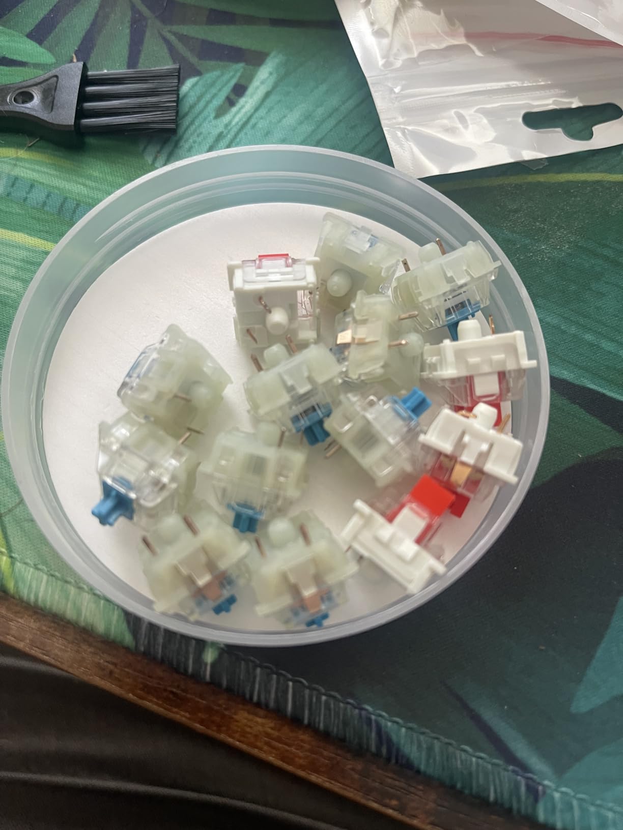 GATERON Jupiter Banana Keyboard Switches (110PCS) | Tactile, 59gf, RGB LED, 5 Pin, Factory Pre-lubed Key Switches, compatible for MX Mechanical Keyboard customer photo 2