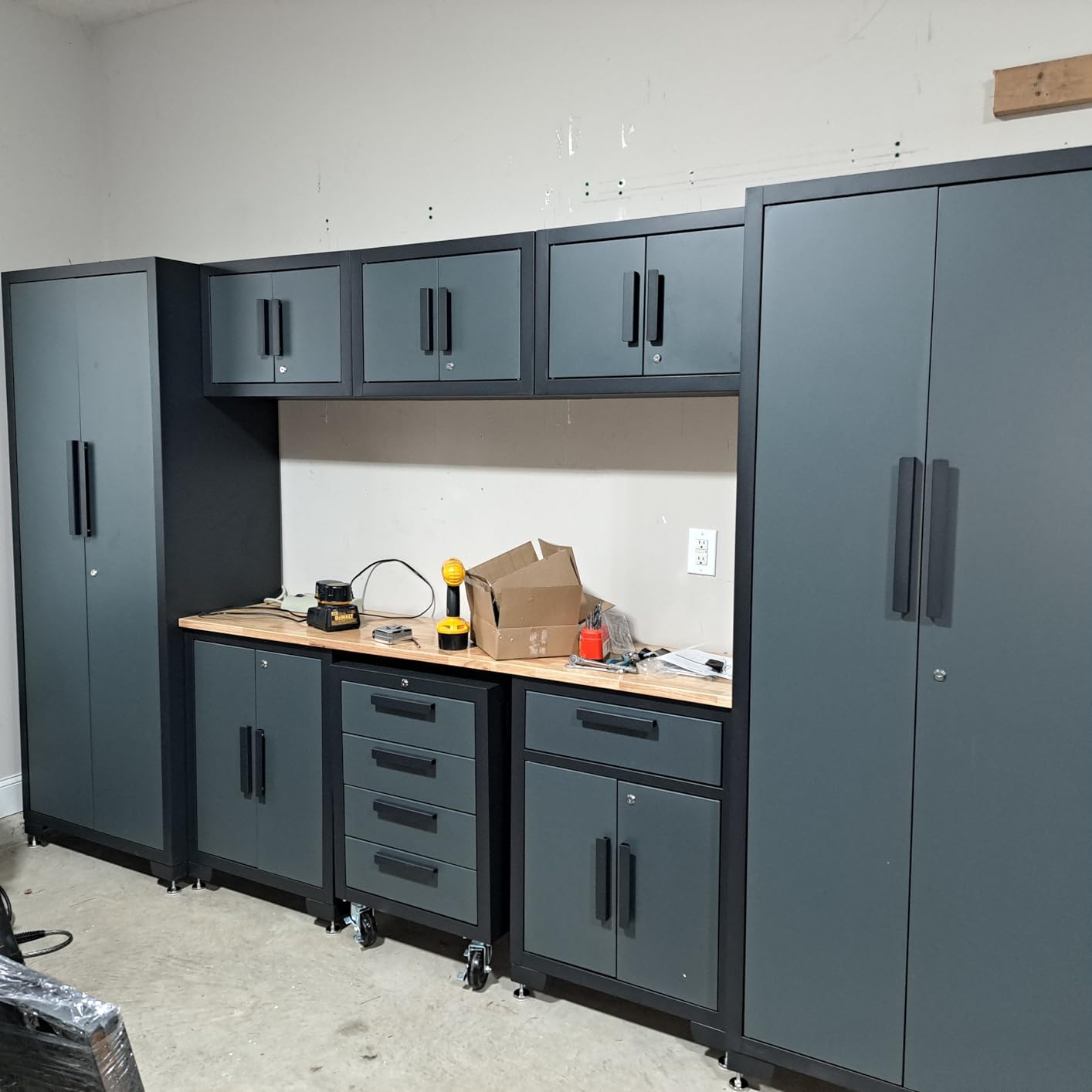 Torin Garage Storage Cabinets System, 9 Piece Workshop Cabinet Set in Black customer photo 1