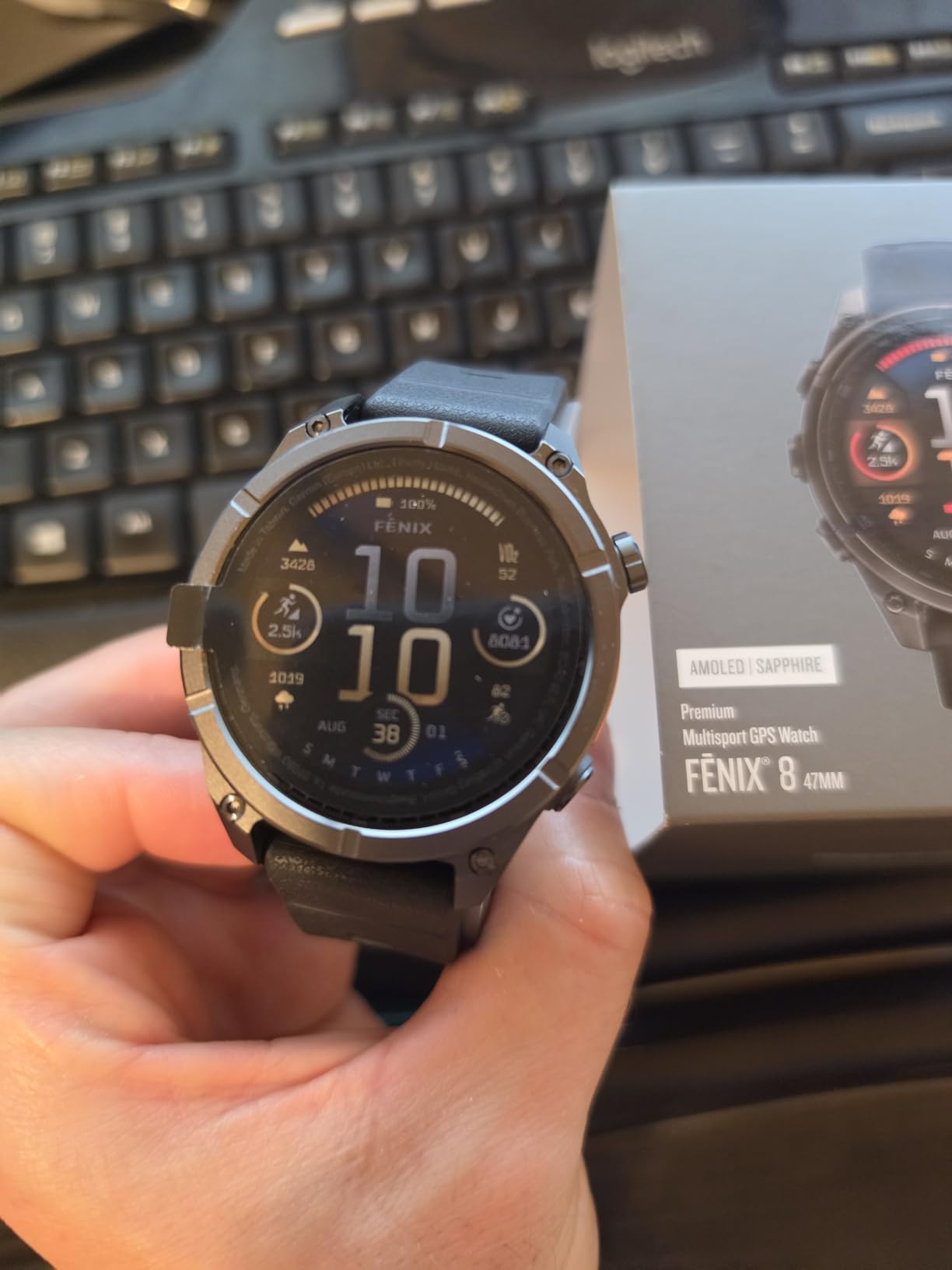 Garmin fēnix® 8, Sapphire, 47mm, DLC Titanium, Black/Pebble Gray customer photo 1