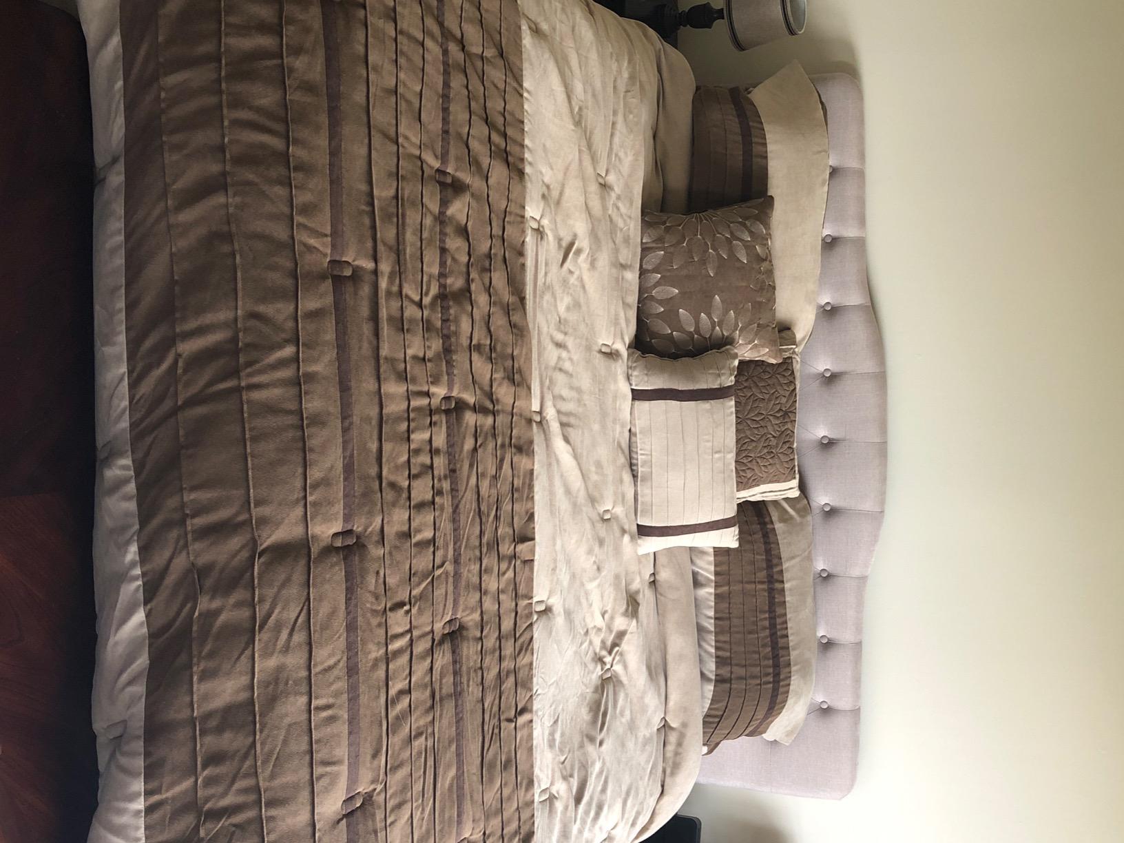 Rosevera Givanna Adjustable Height Headboard with Linen Upholstery and Button Tufting for Bedroom, Queen, Beige Linen customer photo 1