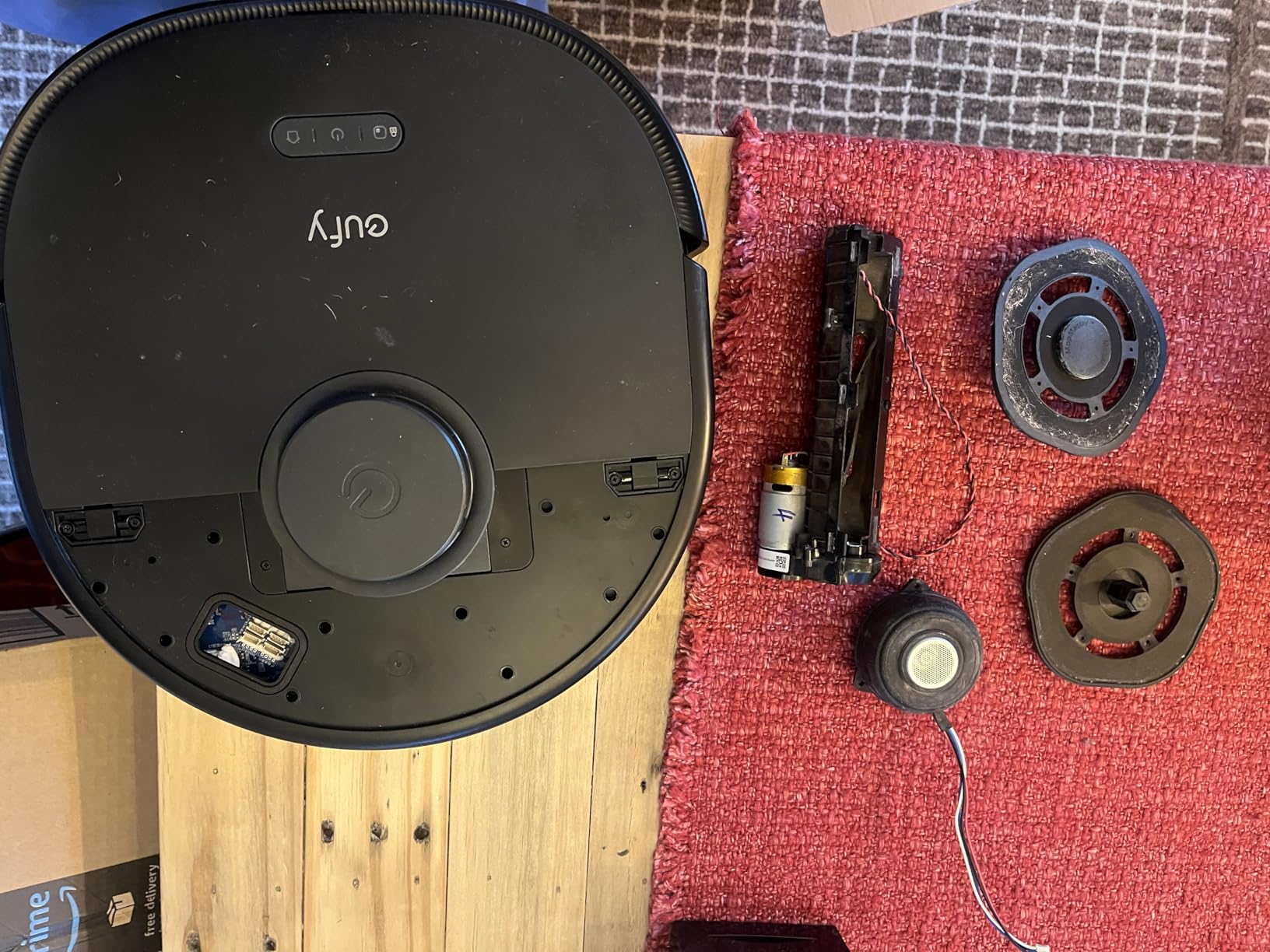 eufy X10 Pro Omni Robot Vacuum and Mop, Dual Mops, 12 mm Auto-Lift, White customer photo 2