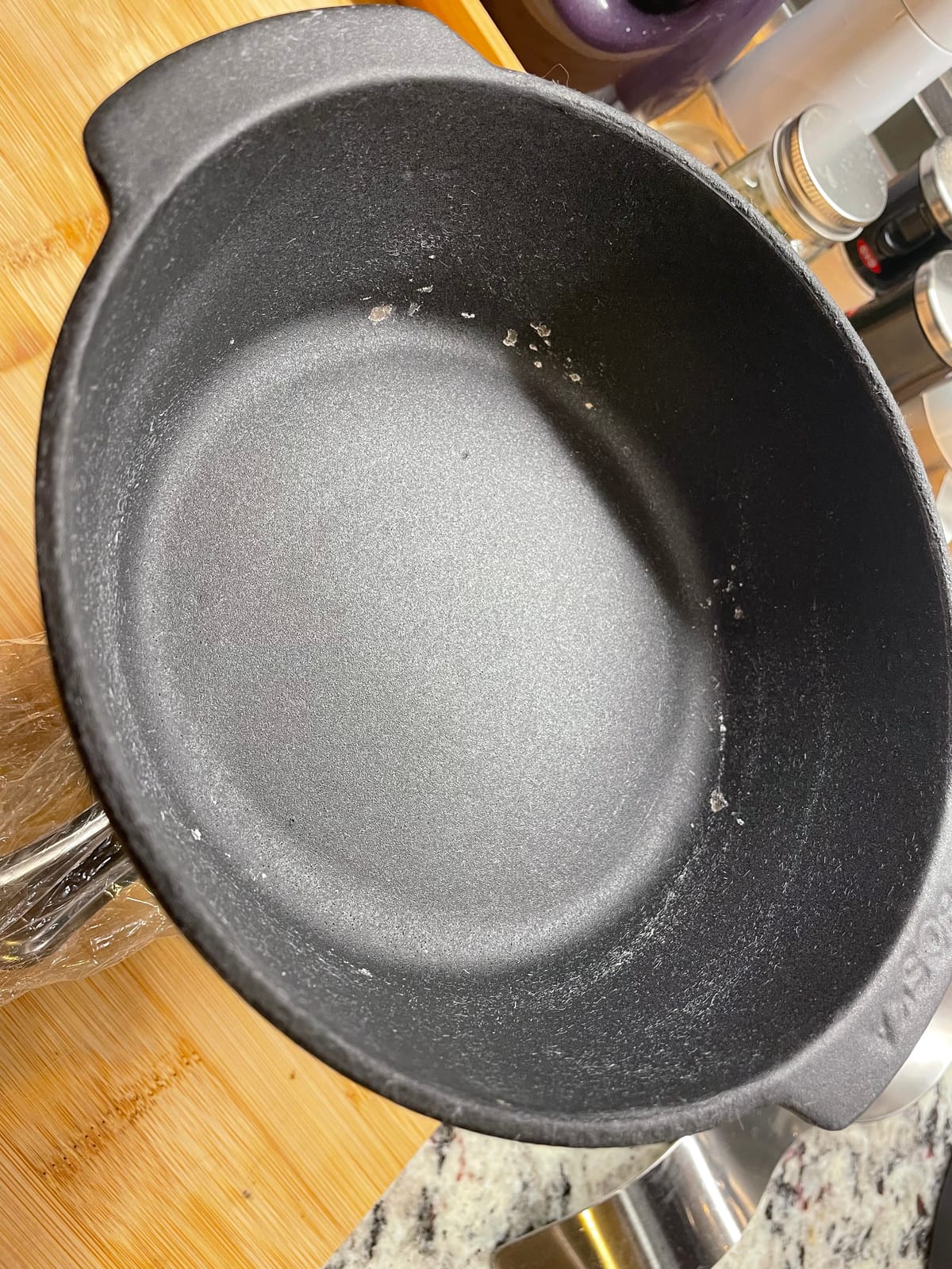 BOSKA Round Cast Iron Fondue Pot Party Pro - Durable inc. Burner and 4 Forks - for All Types of Stoves - Cheese Melts Smoothly Every Time customer photo 2