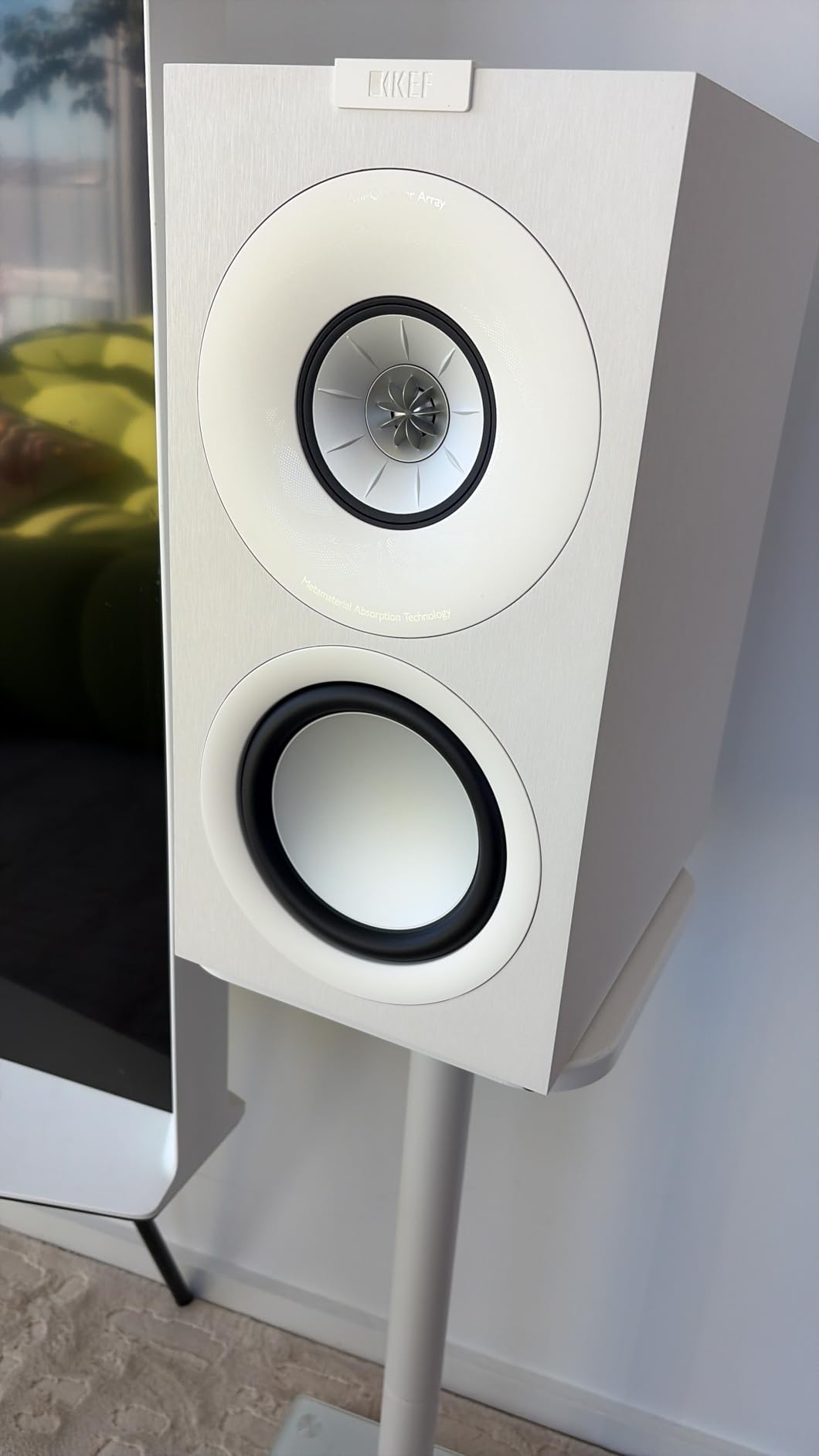 KEF Q Concerto Meta Bookshelf Speakers (Pair, Walnut) - Three-Way Passive HiFi Bookshelf Speaker with Uni-Q & Shadow Flare for Audiophile Stereo customer photo 2