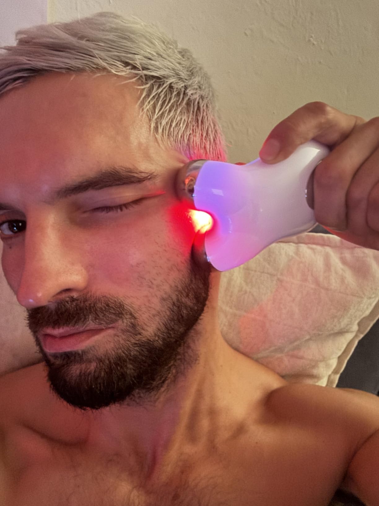 Microcurrent Facial Device, Latest Red Light Technology, Enhances The Ability to Lift The Face and Tighten The Skin, Facial Wrinkle Equipment, Smart Photon Micro-Current Device, Model:EP-300 customer photo 2