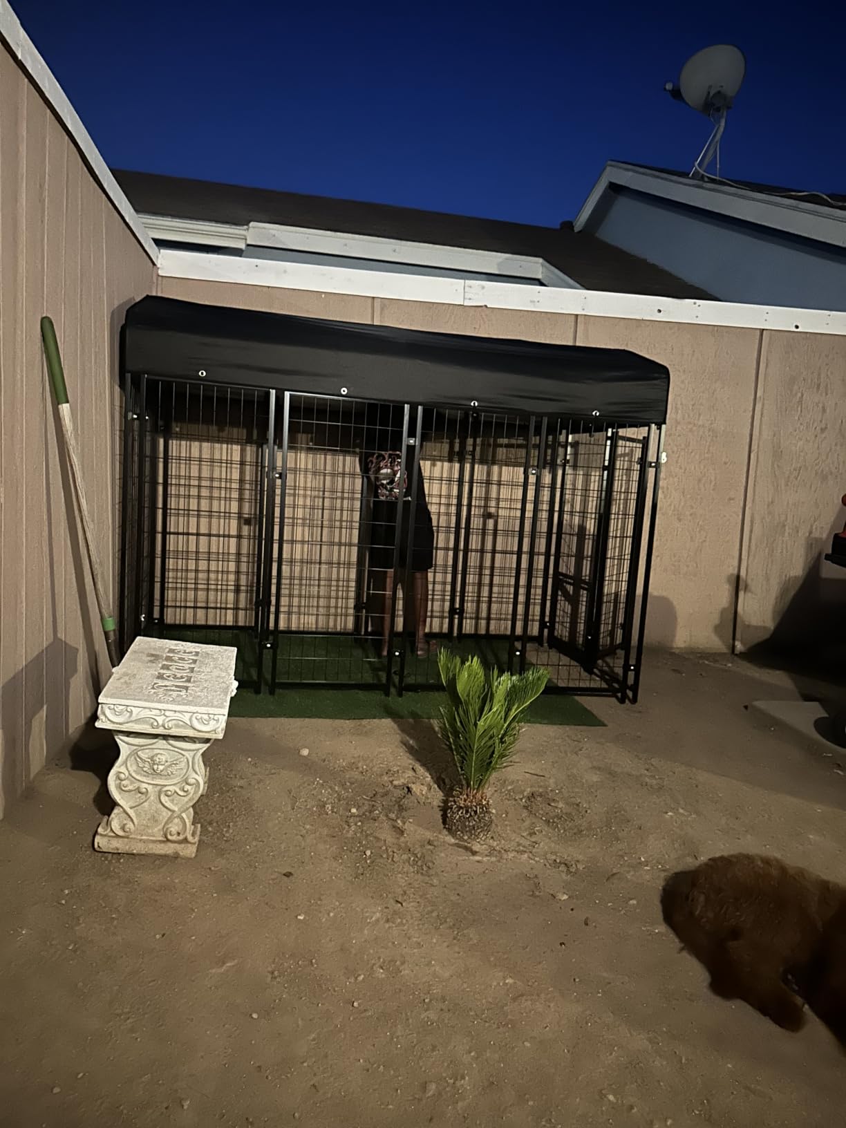 Sino Luban Outdoor Dog Kennel Outside Run with Doggy Door, Swivel Feeder & Roof - 8x4x6FT Large Dog Kennels Pens Outside for Large Dogs Breed - Heavy Duty Cage Yard (Can Connect to Your Dog House) customer photo 2