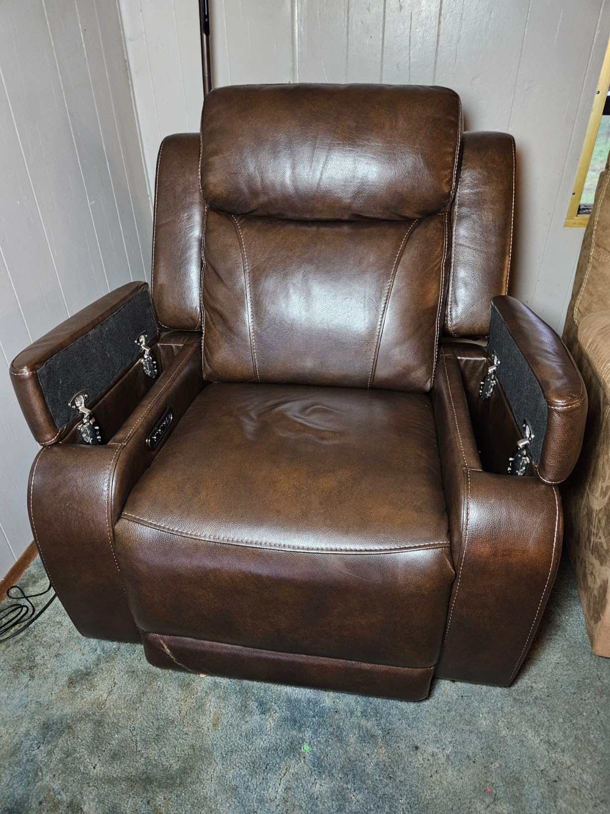 Watson & Whitely Zero Gravity Power Recliner Chair for Adults, Saddle Brown customer photo 1