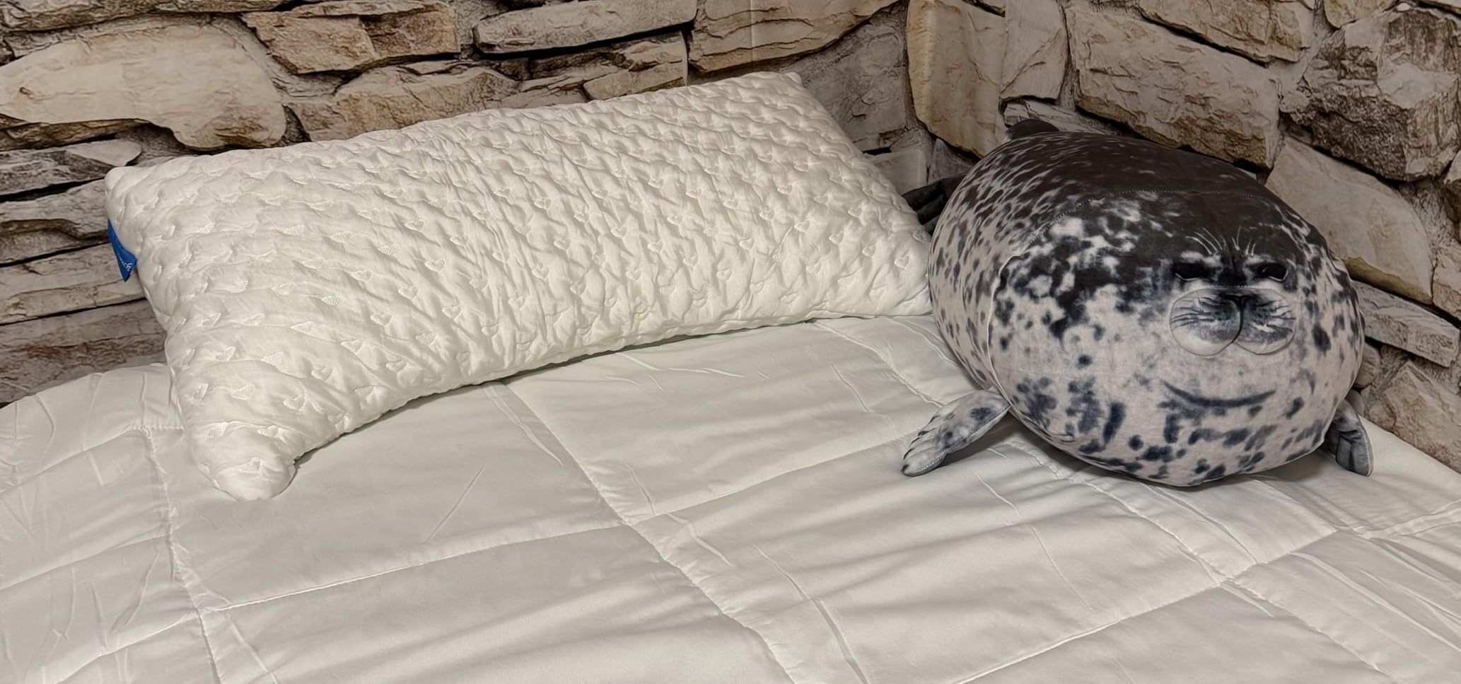 Side Sleeper Pillows for Neck & Shoulder Comfort - Ergonomic Curved Crescent Design, Adjustable Shredded Memory Foam, Cooling & Soft Cover, Extra Fill Included, Queen Size customer photo 2