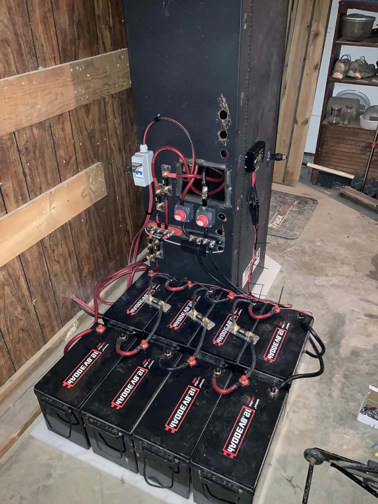12V 200Ah LiFePO4 Lithium Battery 200A BMS 2560Wh IP65 customer photo 2