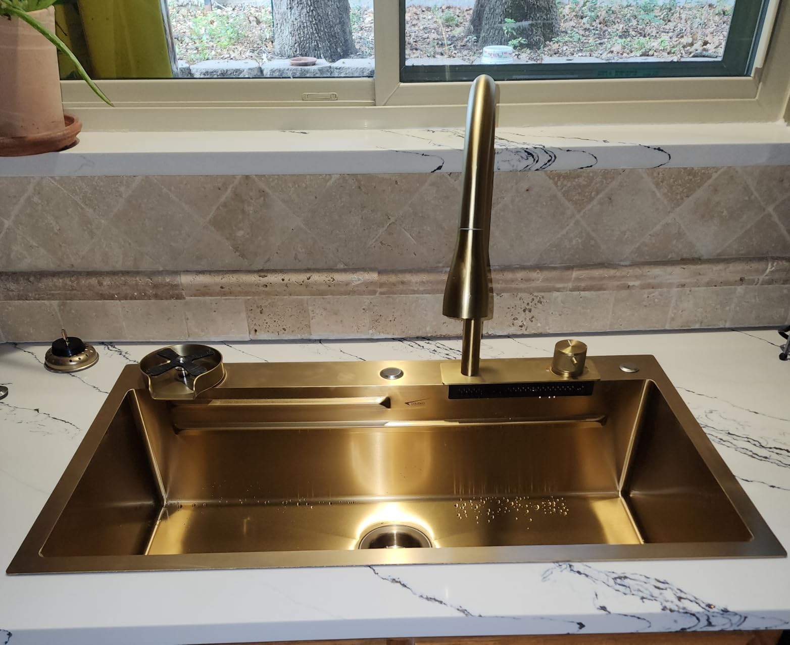 21 Inch Drop In Outdoor Kitchen Sink with Faucet and Lid | 16 Gauge Stainless Steel, Single Bowl, Round Corner, Handmade, Brushed Finish, with Pull out Faucet and Heavy-Duty Lid customer photo 2