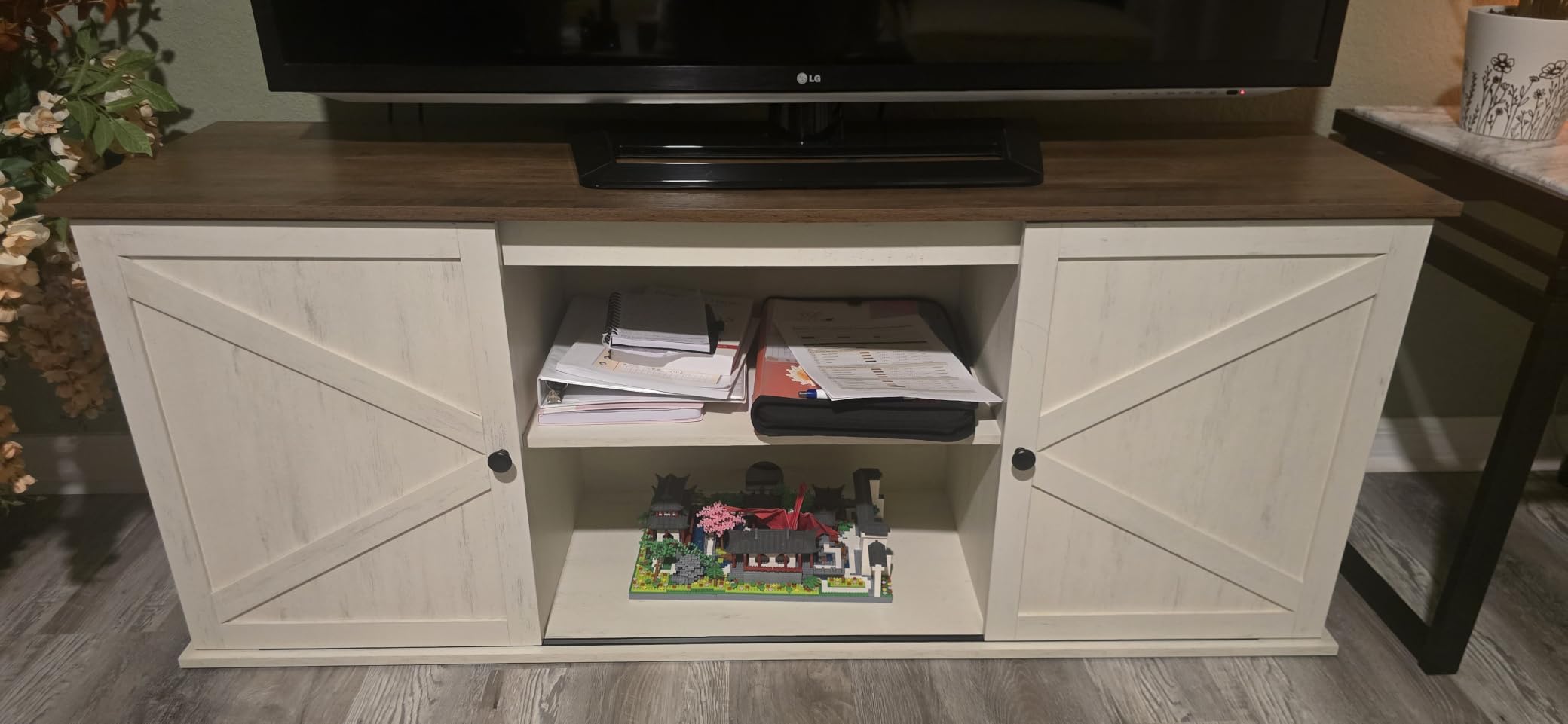 VASAGLE Farmhouse TV Stand for 80'' TV, Media Console, Sliding Barn Doors customer photo 2