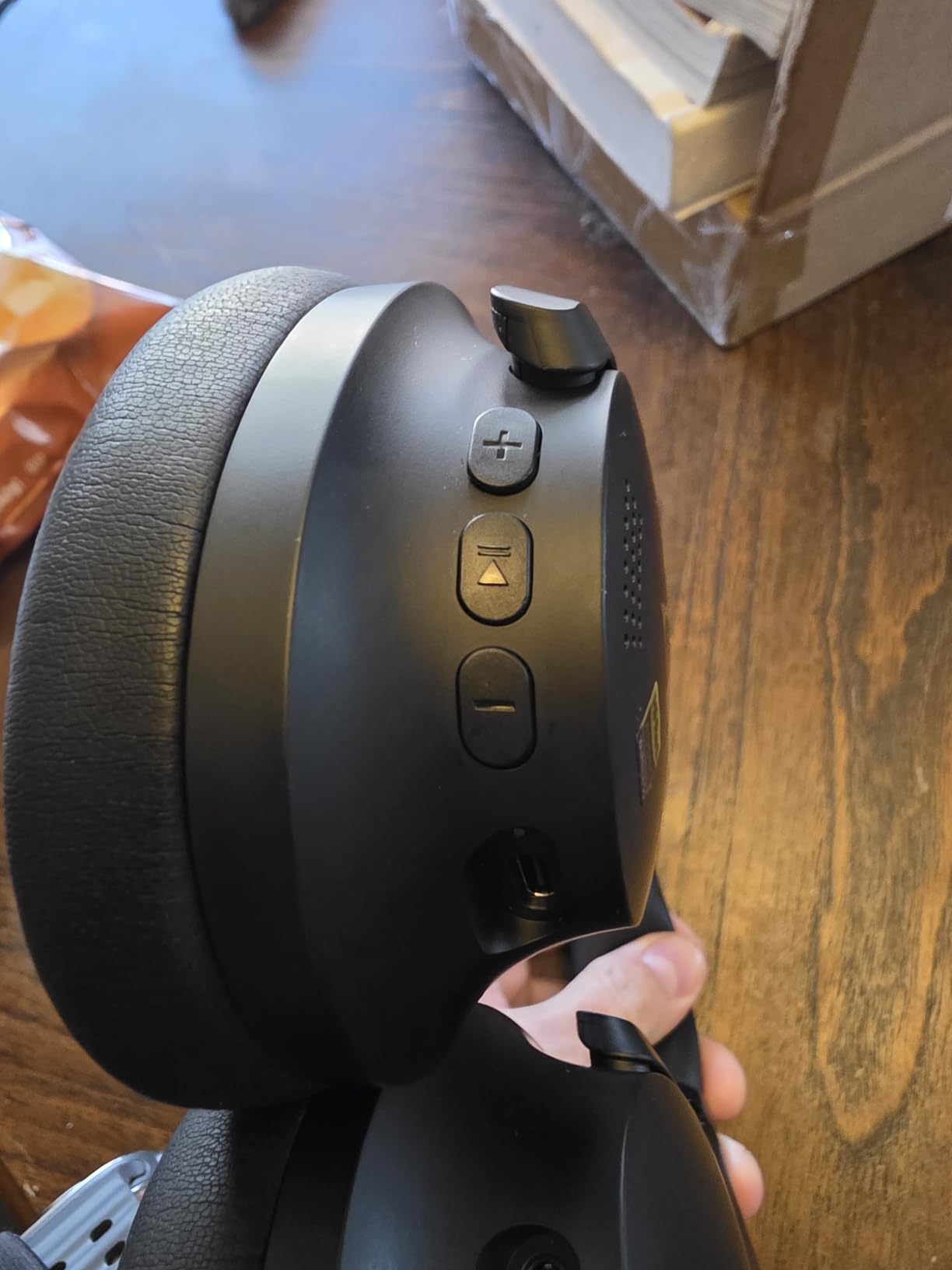 1Mii Y8+ Hybrid Active Noise Cancelling Headphones for Airplane & Travel customer photo 2