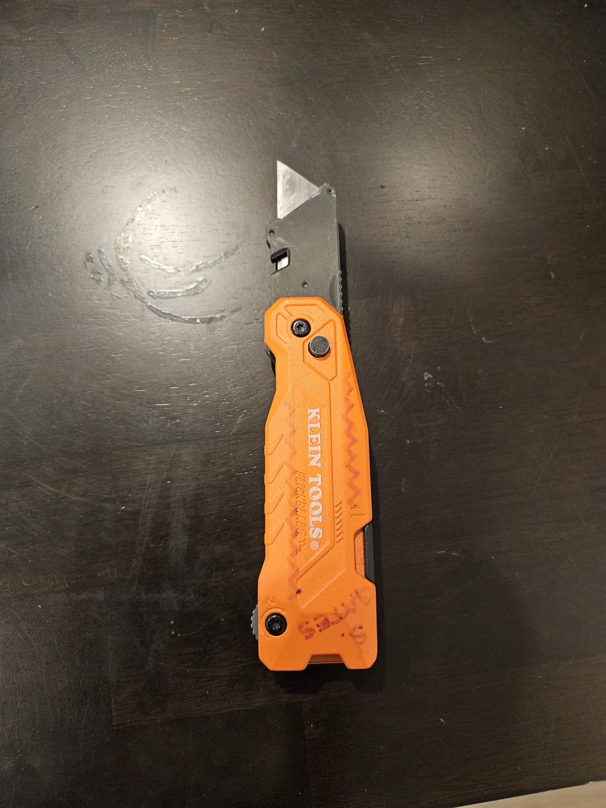 Klein Tools 44306 FLICKBLADE 2-in-1 Folding Utility Knife and Scraper with Built-In Blade Storage customer photo 2