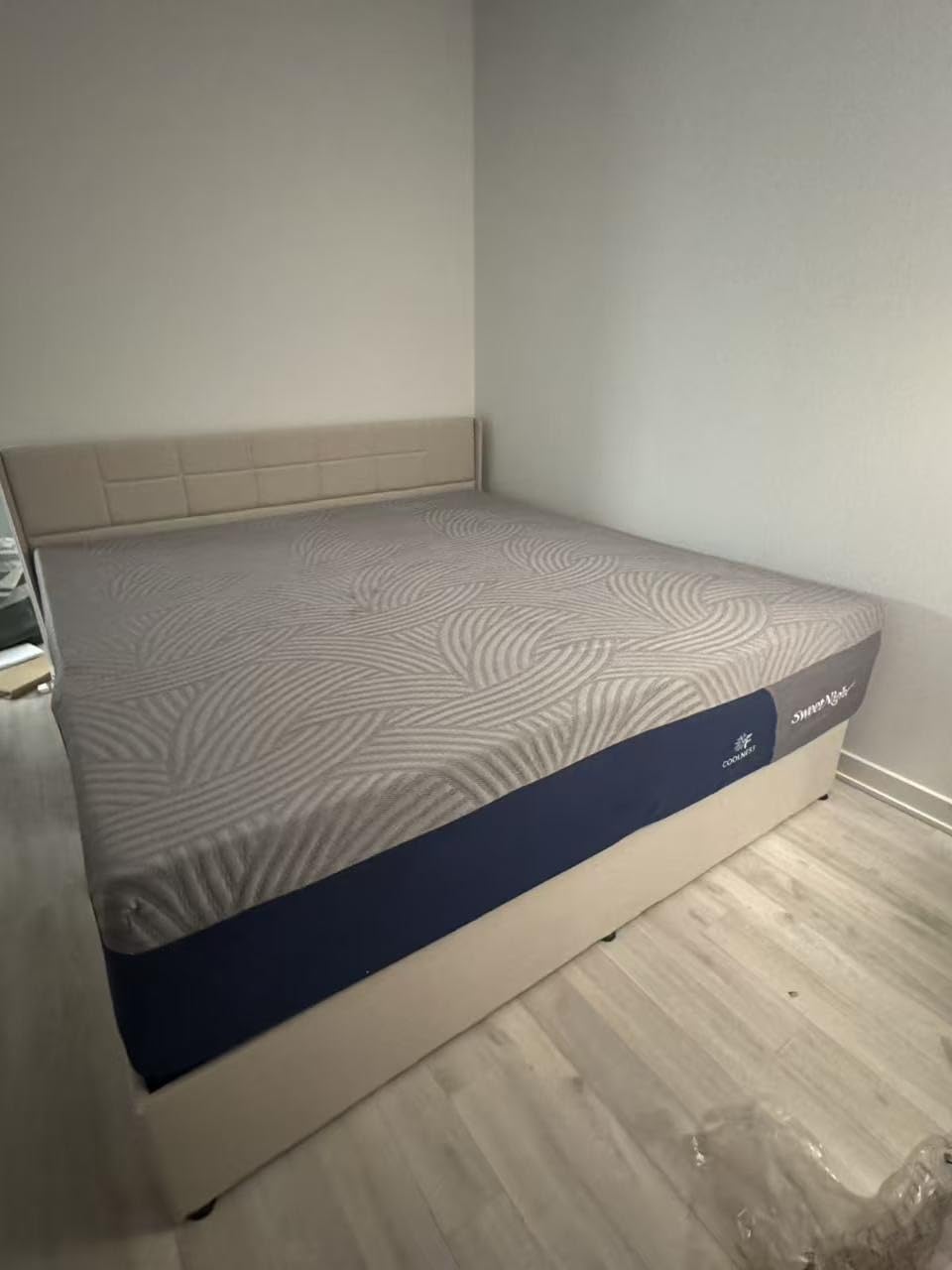 Sweetnight CoolNest Queen Mattress, 14 Inch Cooling Memory Foam Mattress customer photo 2