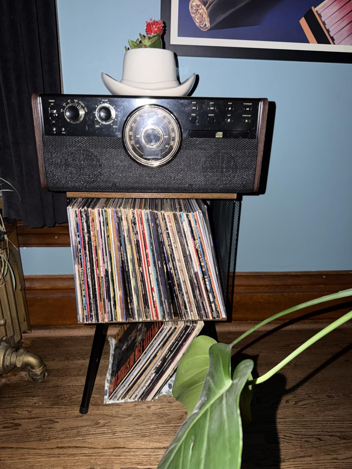 X-cosrack 3-Tier Record Player Stand, Turntable Stand with Storage up to 200 Albums, Corner Vinyl Record Holder with Adjustable Divider, Mid-Century Record Table Vinyl Storage for Bedroom Living Room customer photo 1