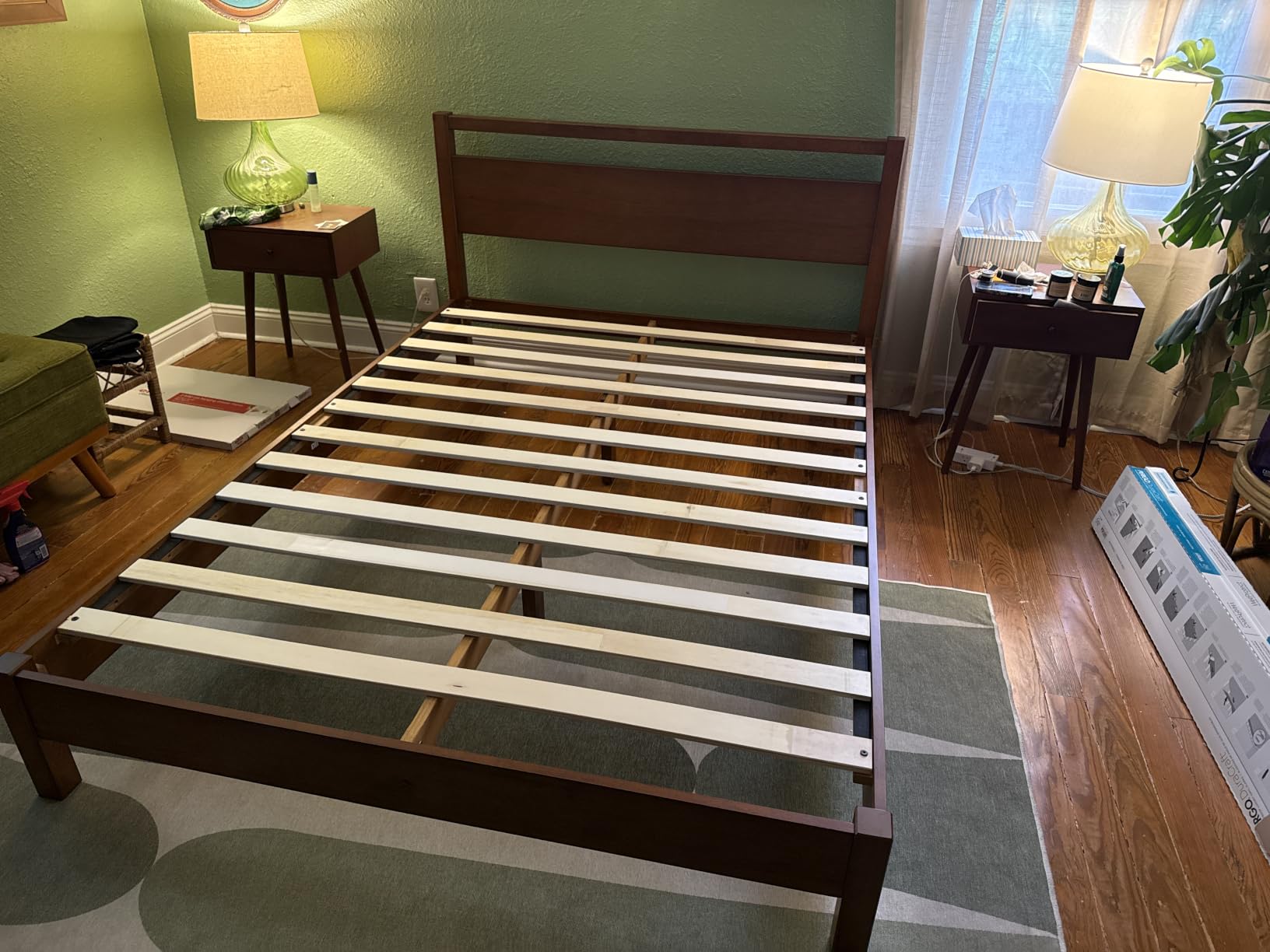 LIFEMENT Signature Wood Platform Bed Frame with Headboard, Essential, Noise Free, Under Bed Storage, No Box Spring Needed, Easy Assembly (Walnut, Queen (U.S. Standard)) customer photo 1
