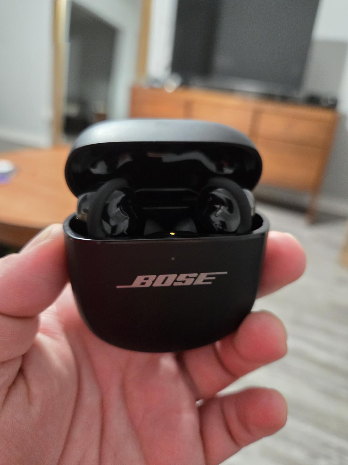 Bose QuietComfort Ultra Earbuds (2nd Gen) - Wireless Noise Cancelling Earbuds with Mic, Immersive Audio, USB-C Charging, Up to 6 Hours Battery, IPX4 Rating, Black customer photo 2