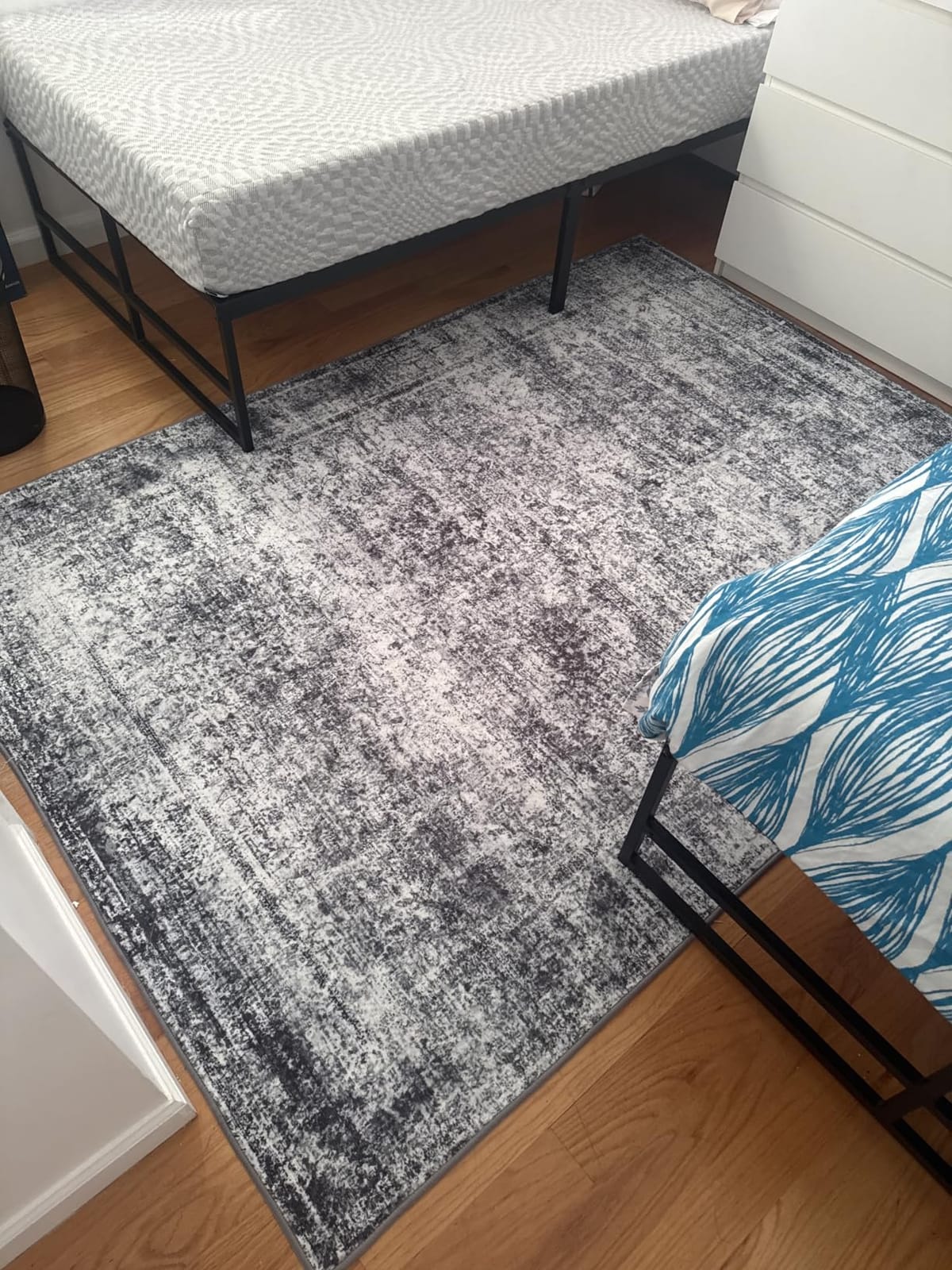 Washable Area Rug 8' x 10' Vintage Traditional Persian Mat - Foldable Distressed Non-Slip Machine Washable Carpet for Living Room Bedroom Kitchen Home Decor - Graphite and Mist customer photo 2