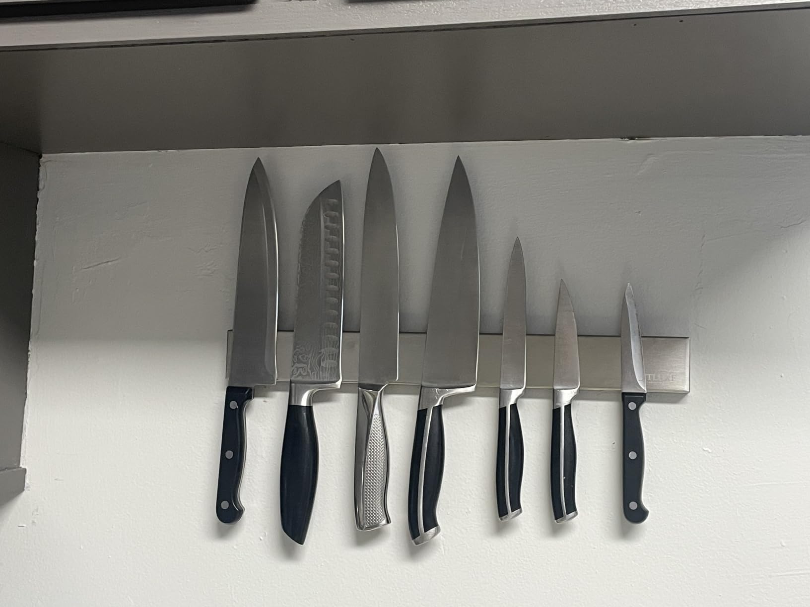 Cutluxe Magnetic Knife Holder for Wall & Fridge, 16