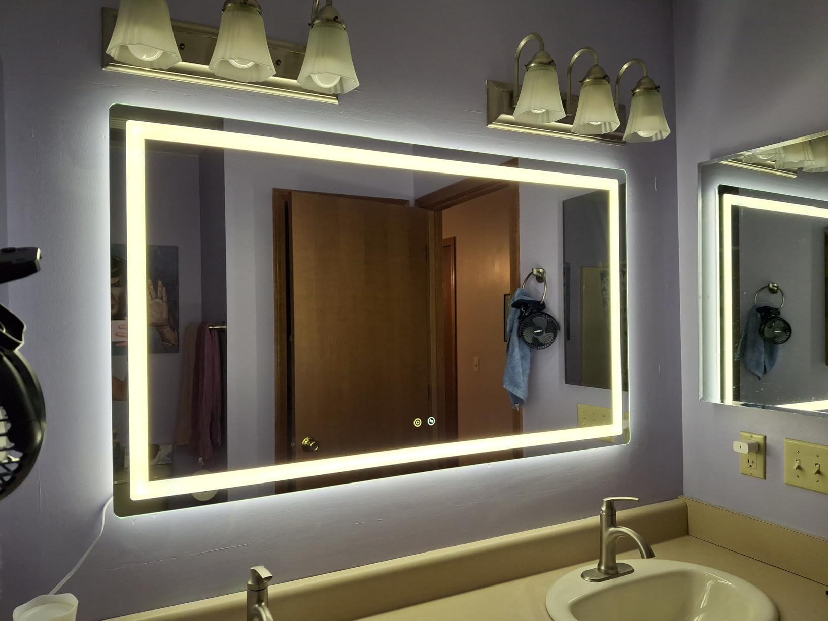 Delma 30x50 LED Bathroom Vanity Mirror with Lights, Anti-Fog, Dimmable, Front & Backlit with 3 Color Modes and Memory, Shatterproof Glass customer photo 1