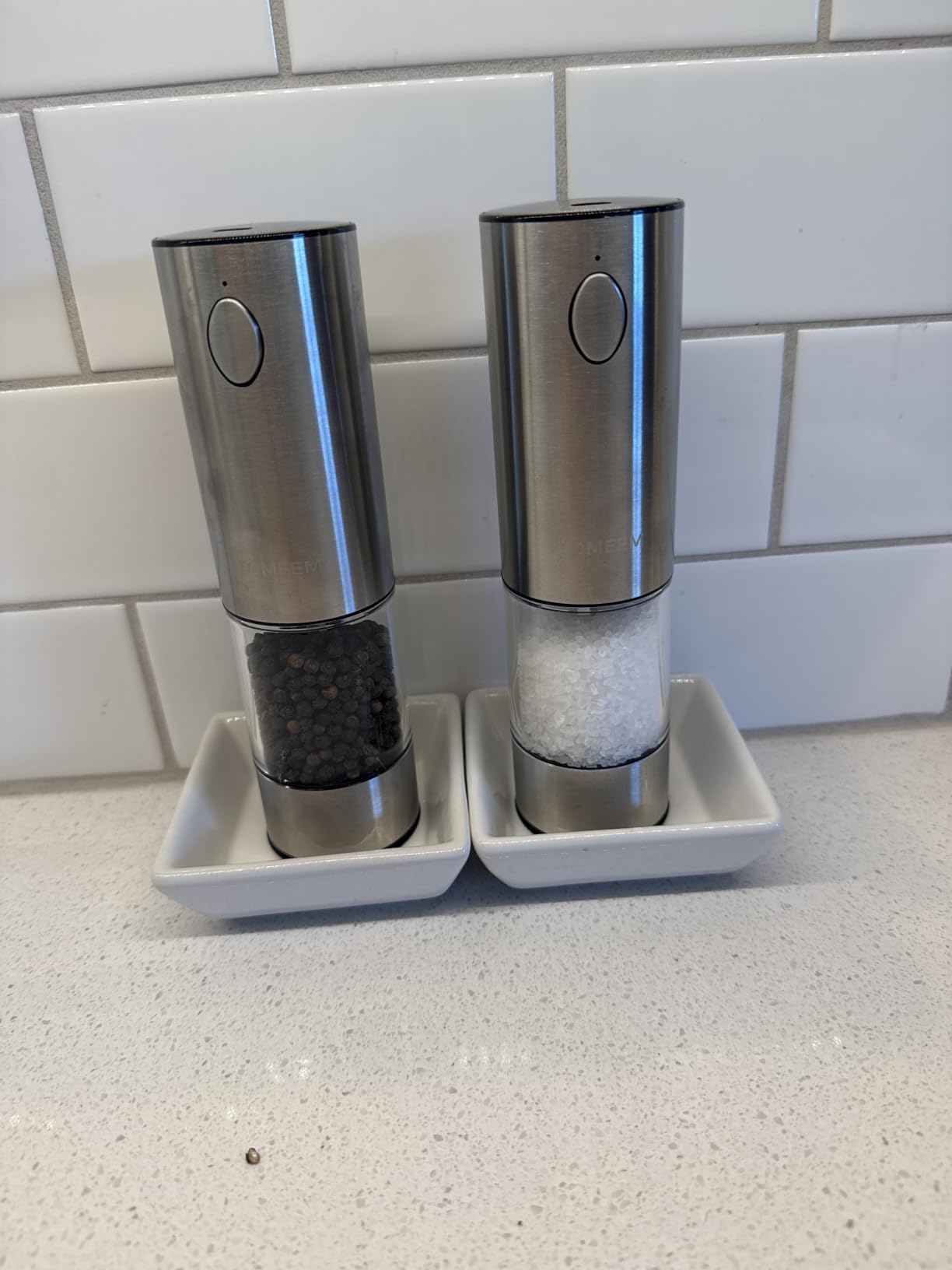 TOMEEM Larger Capacity Rechargeable Electric Salt and Pepper Grinder Set | 110ml Stainless Steel Automatic Pepper Mill with 5 Adjustable Grind Settings, LED Light and Refillable Design customer photo 1