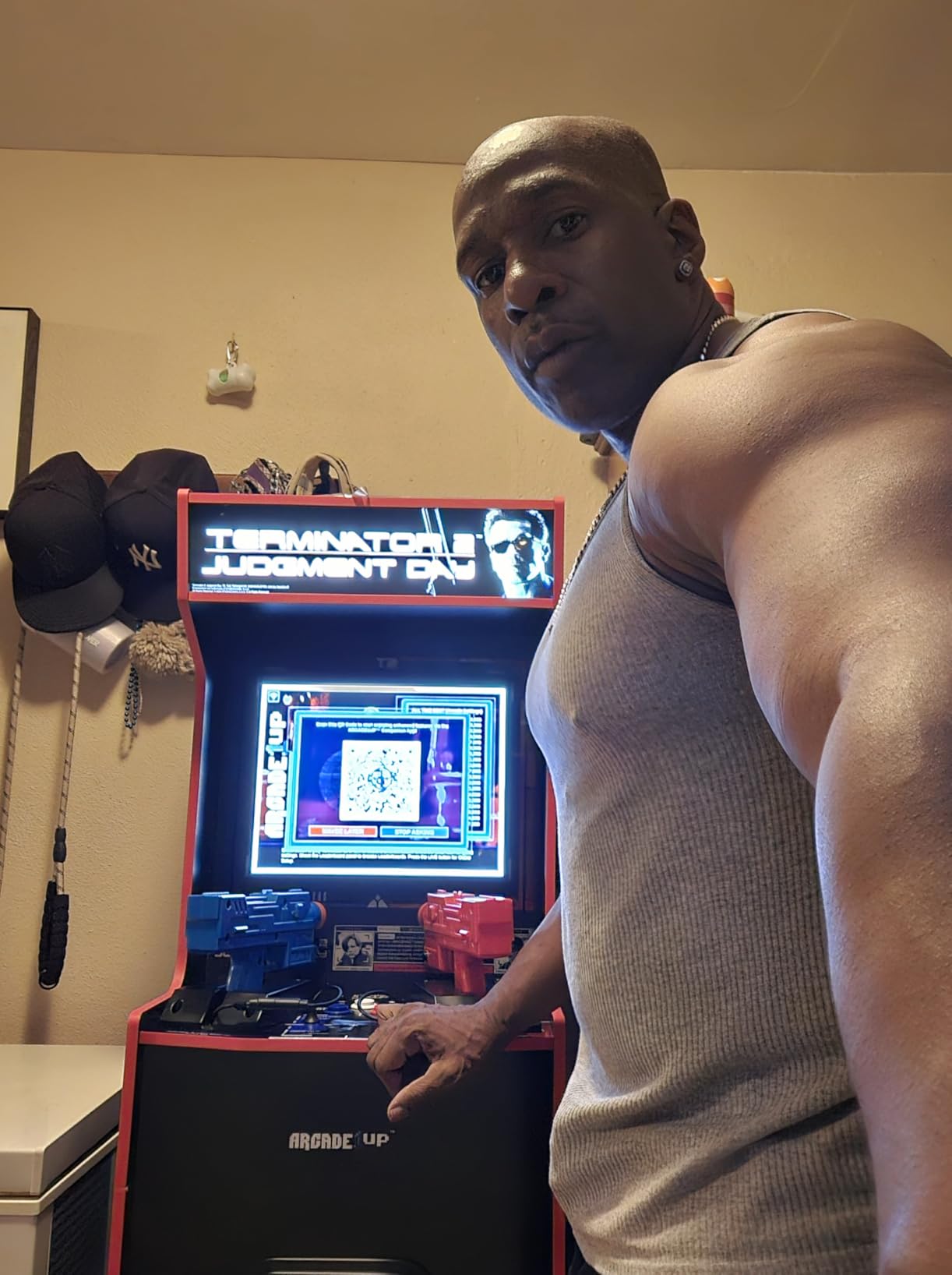 Arcade1Up Terminator 2 Deluxe Arcade Machine with Real-Feel Arcade Guns | 17-Inch BOE Color Monitor, Dual Speakers and Wi-Fi Online Leaderboards, 5-Foot Tall customer photo 1