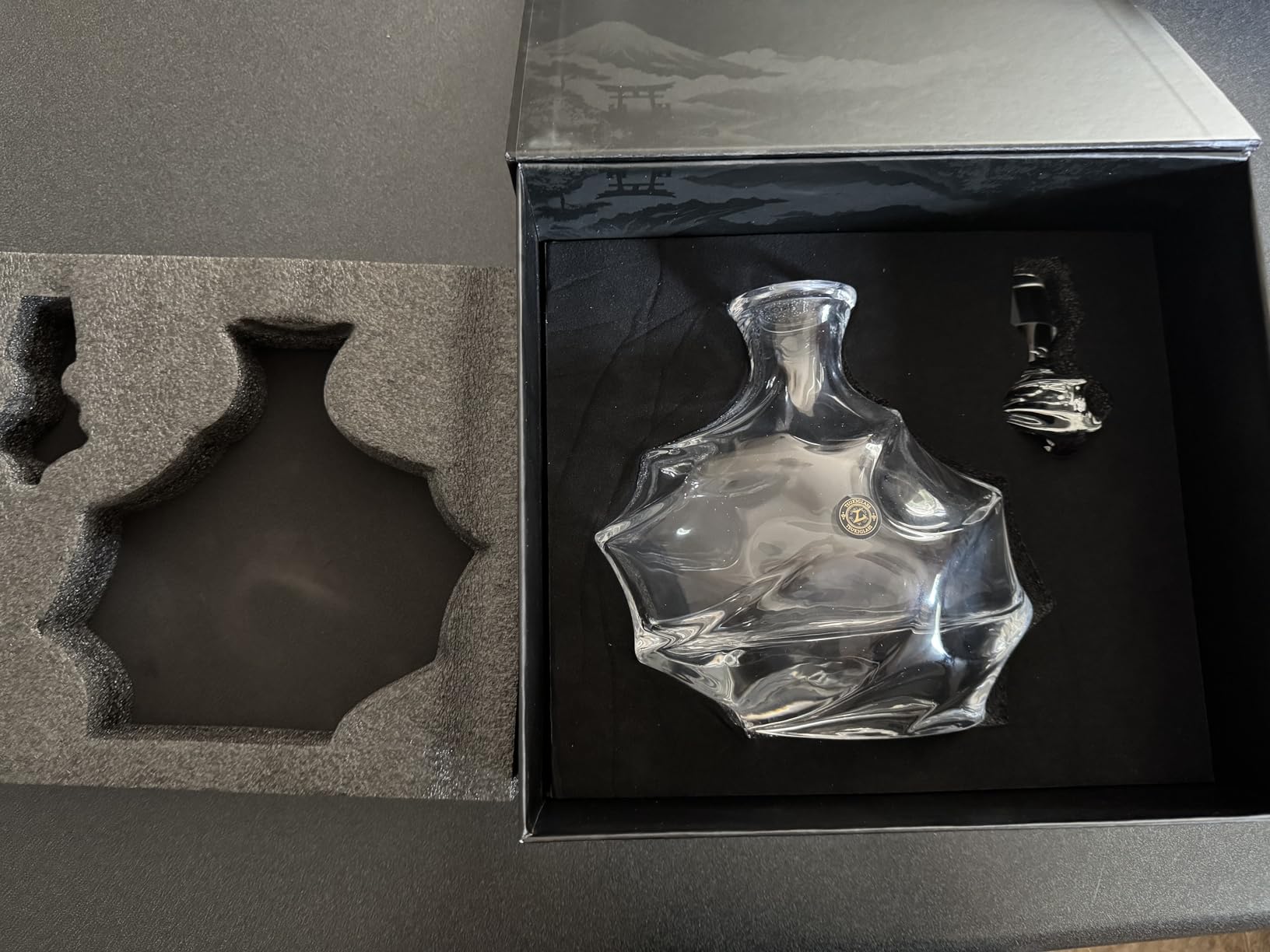 TsukiGlass Storm Japanese Crystal Whisky Decanter, 750ml, Gifts for Men | 100% Ultra Clarity Lead-Free Crystal, Elegant Liquor Carafe, For Whiskey, Scotch, Bourbon & Spirits, Premium Gift for Men customer photo 1