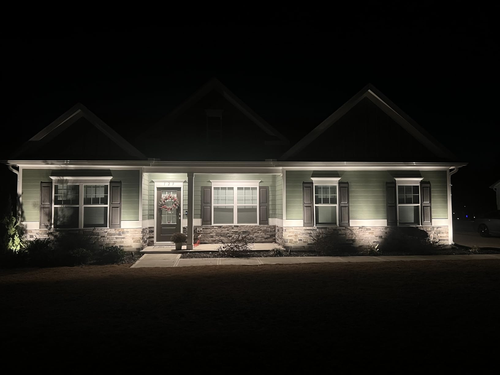 SUNVIE 6W LED Low Voltage Landscape Lighting Kit 3000K, Dusk to Dawn, 8 PCS | Low Voltage Landscape Lights, IP65 Waterproof, Aluminum, All-in-One Landscape Lighting Kit, for Yard Garden Tree House customer photo 2