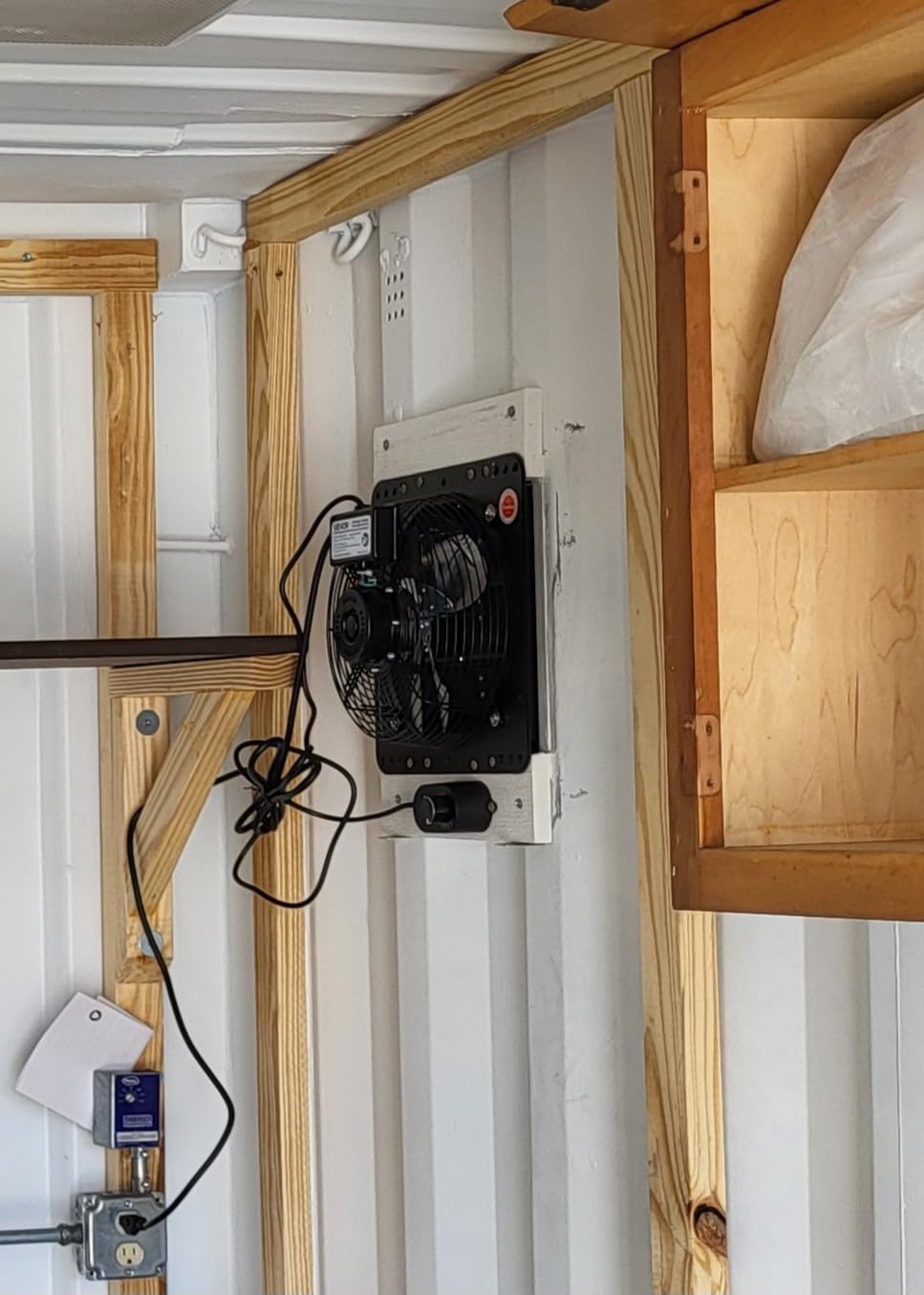 VEVOR 10'' Exhaust Fan, Wall Mounted Attic Fan with Variable Speed controller, 900 CFM, Automatic Shutter, Ventilation and Cooling, Black customer photo 2