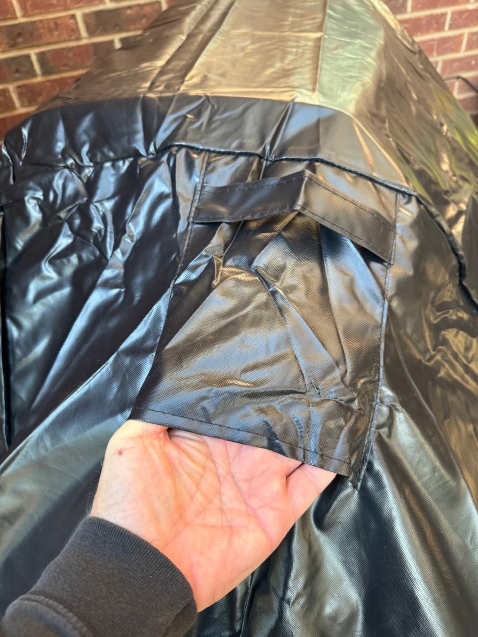 SHINESTAR Grill Cover for Outdoor Grill, Fits Most 3-4 Burner Grills 600D Oxford Heavy Duty Waterproof BBQ Covers, Triple Lock Windproof Straps & Ventilation Ports, 55 Inch customer photo 1