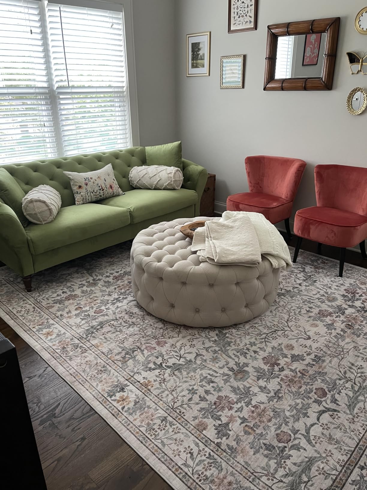 COPIAE 82 Inch Chesterfield Loveseat Sofa, Tuxedo Arms Modern Couch, Velvet Fabric Brown customer photo 1