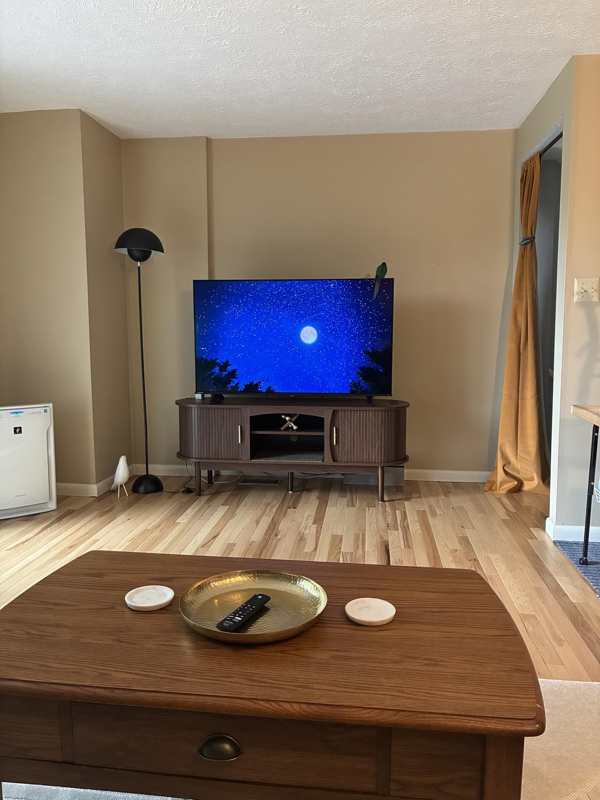 Decofy Mid Century TV Stand for TVs up to 65 Inches, Entertainment Center with Storage, Power Outlet, Fluted Sliding Doors & Adjustable Shelves, Modern Media TV Console Table for Living Room (Walnut) customer photo 1