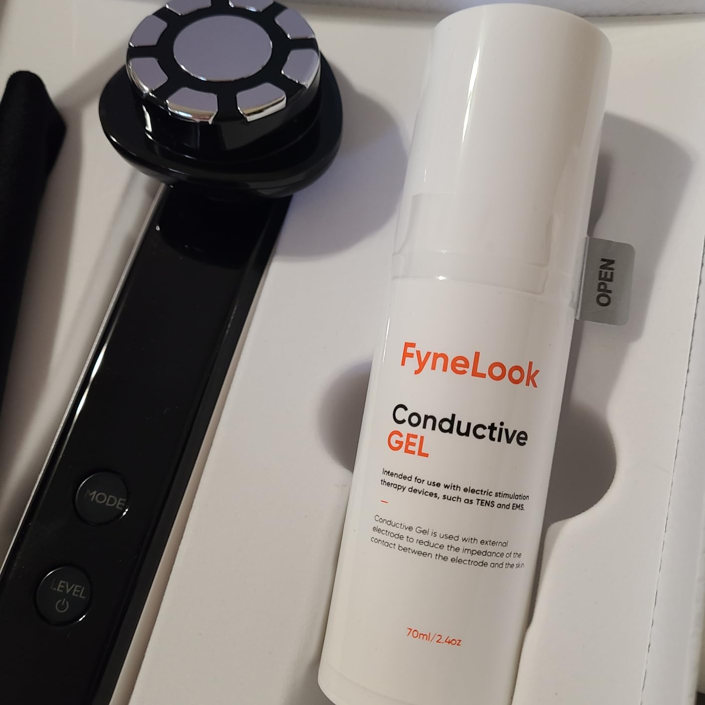Microcurrent Facial Device with Red Light & Cooling for Puffiness | 4 Modes & 9 Levels for Customized Lifting & Firming. Cleaning Mode Deeply Purifies Skin. Tightens for a Youthful Look customer photo 2