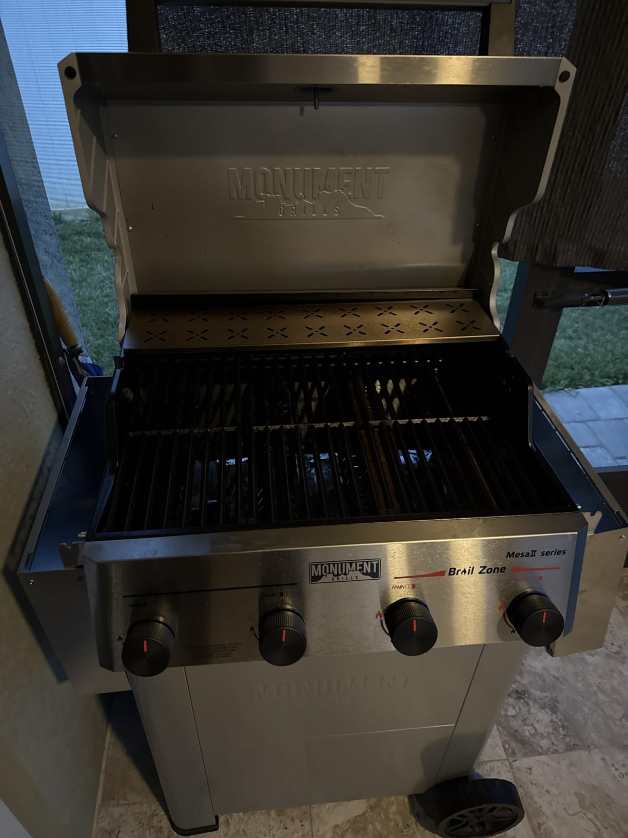 Monument Grills 4 Burner Propane Gas Grill with Advanced Broil Zone, Stainless Steel Outdoor Mesa 2 Barbecue Grill, Foldable Side Shelves, 500F in 5 Mins, Fast Assembly, Mesa II 410FBZ customer photo 2