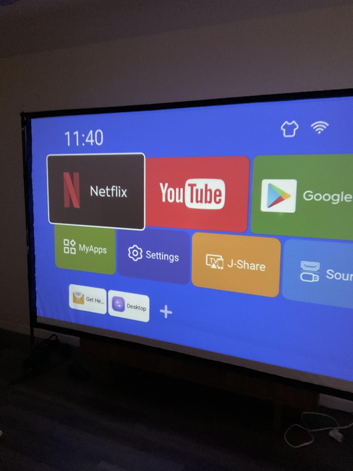 120 inch Outdoor Projection Screen with Stand, Smart RGB+IC Strip Light, 4K 16:9 Wrinkle Resistant Movie Screen, Foldable Portable Projector Screen for Backyard Camping Home Theater customer photo 2