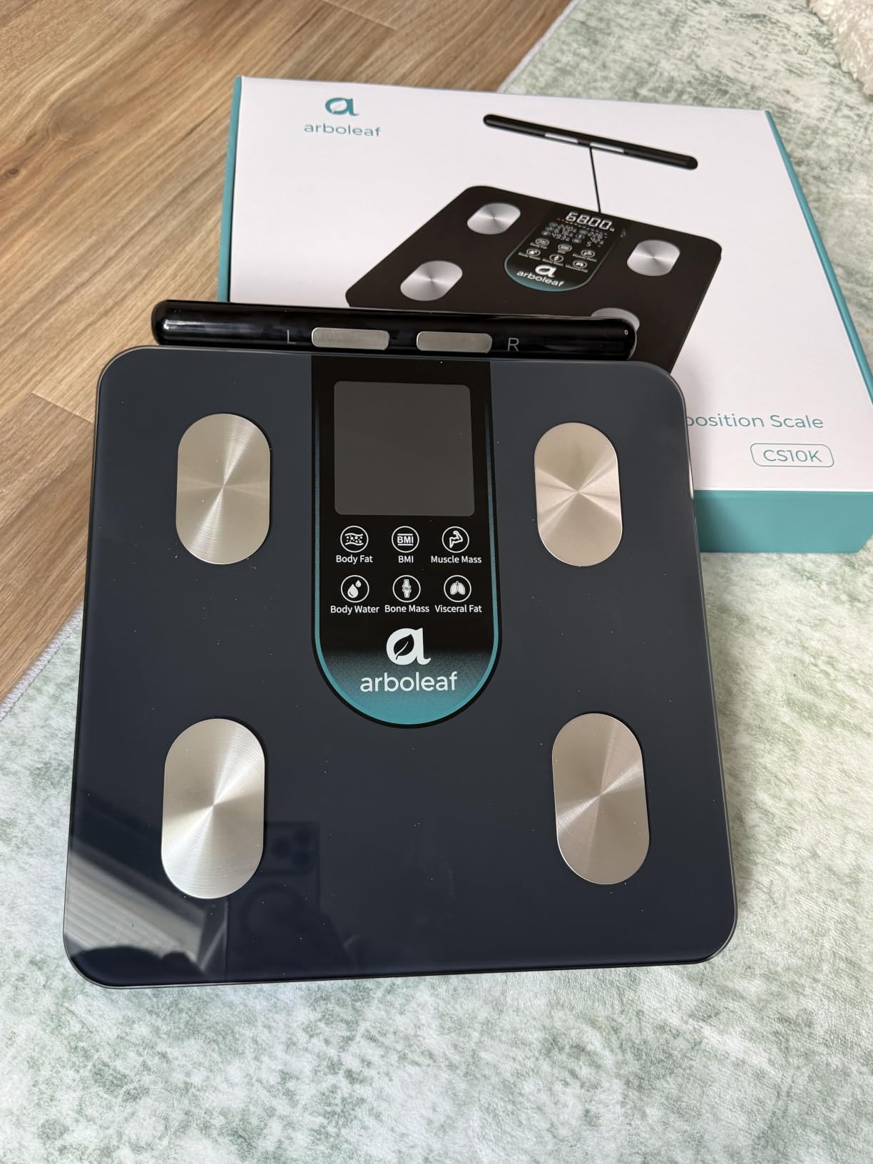 arboleaf Smart Scale for Body Weight, 8-Electrode Scale with Handle | App unlocks 50+ metrics, trend history, family profiles, and report sharing, while the display shows 7 key stats at a glance customer photo 2