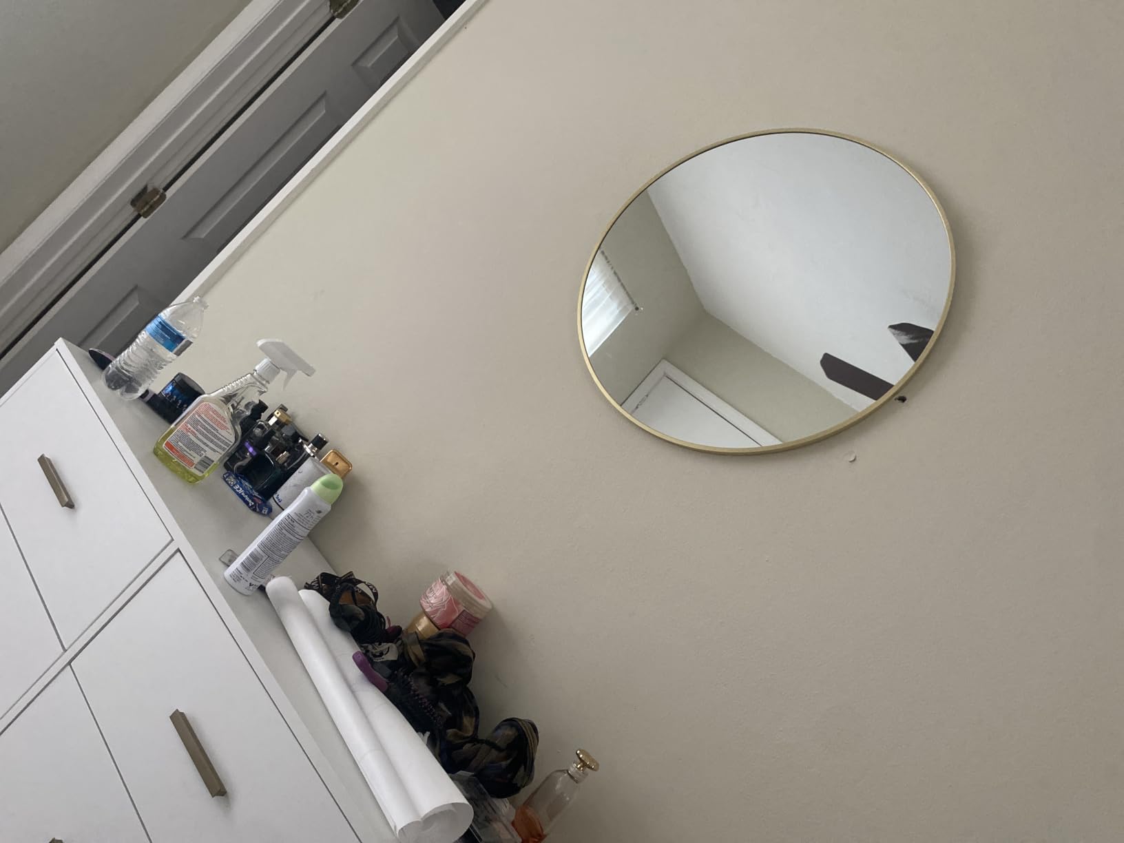 Sweetcrispy 24 Inch Round Wall Mirror, Bathroom Mirror for Over Sink | Tempered Glass, Anti-Fog & Waterproof Round Mirrors for Bathroom, Entryway, Bedroom, Shatterproof Design, Black customer photo 2