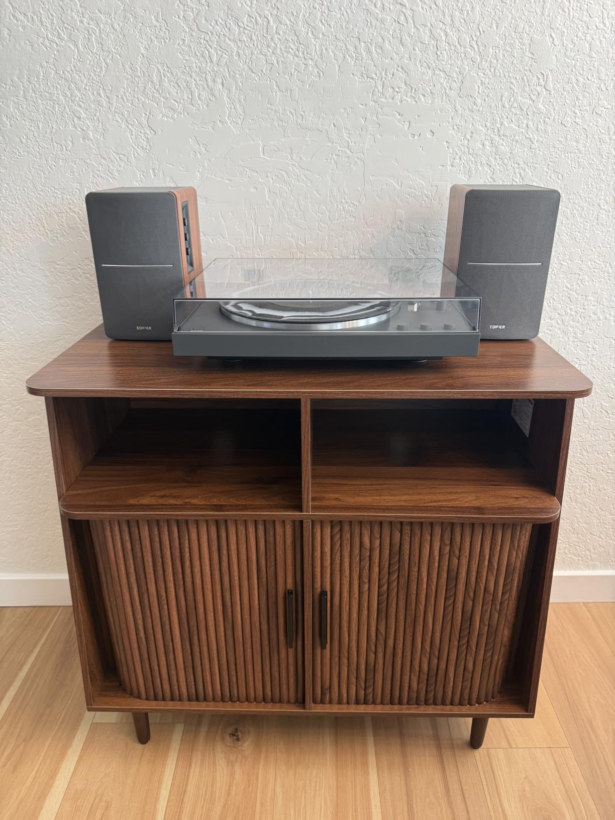Record Player Stand with Vinyl Storage, Mid Century Modern Vinyl Storage Cabinet with Power Outlet and Sliding Doors, Turntable Stand Table Holds Up to 350 Albums for Living Room (Walnut, 55.1