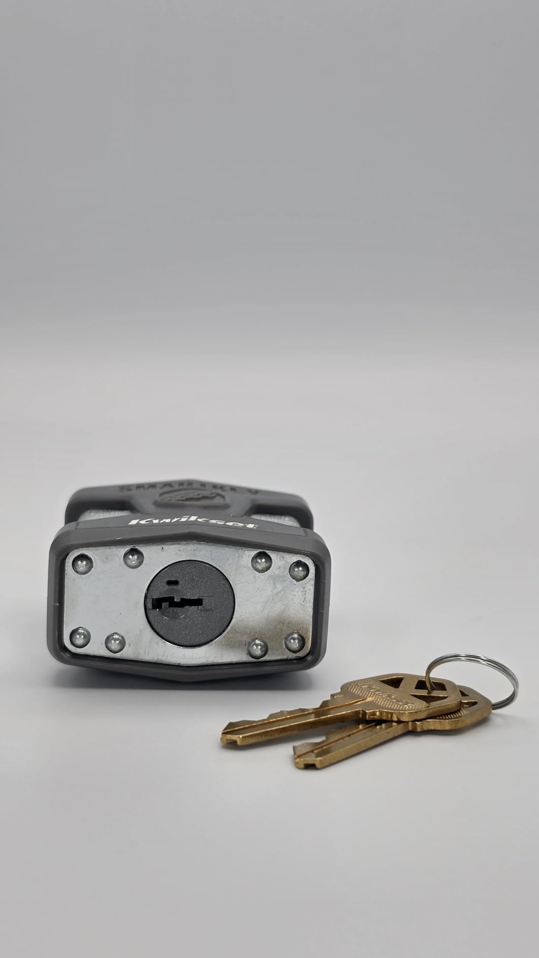 Kwikset SmartKey Re-Keyable Laminated Steel Padlock, 1-Pack, Silver | Re-Key Yourself in Seconds with SmartKey; 2 in Body and 2-1/2 in Shackle Clears Chains and Thick Hasps customer photo 2
