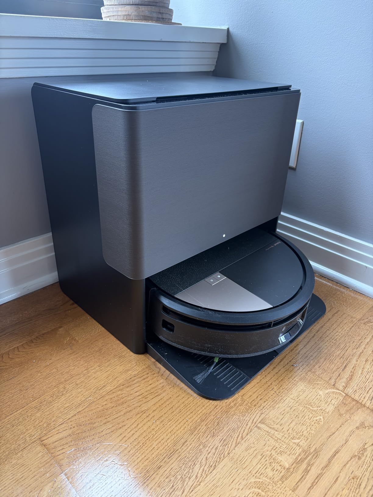 iRobot Roomba 705X Robot Vacuum & Mop Combo, 175x More Suction, Extending Self-Cleaning Roller Mop, Multifunction Dock, 75 Day Self-Emptying, Hot Wash/Dry, AI Obstacle Avoidance, Ideal for Pet Hair customer photo 2