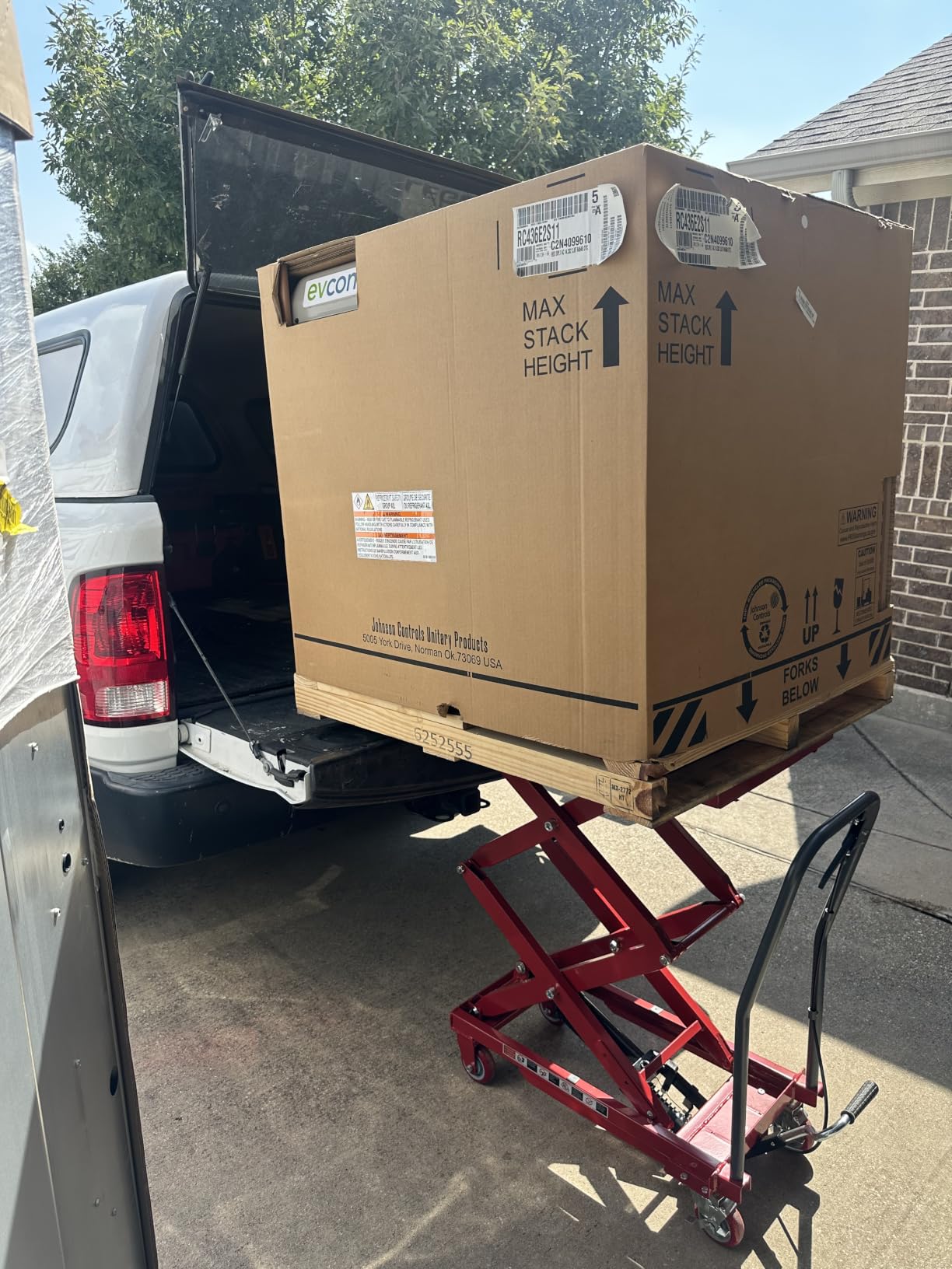 Hydraulic Lift Table Cart, 330lbs Capacity 50