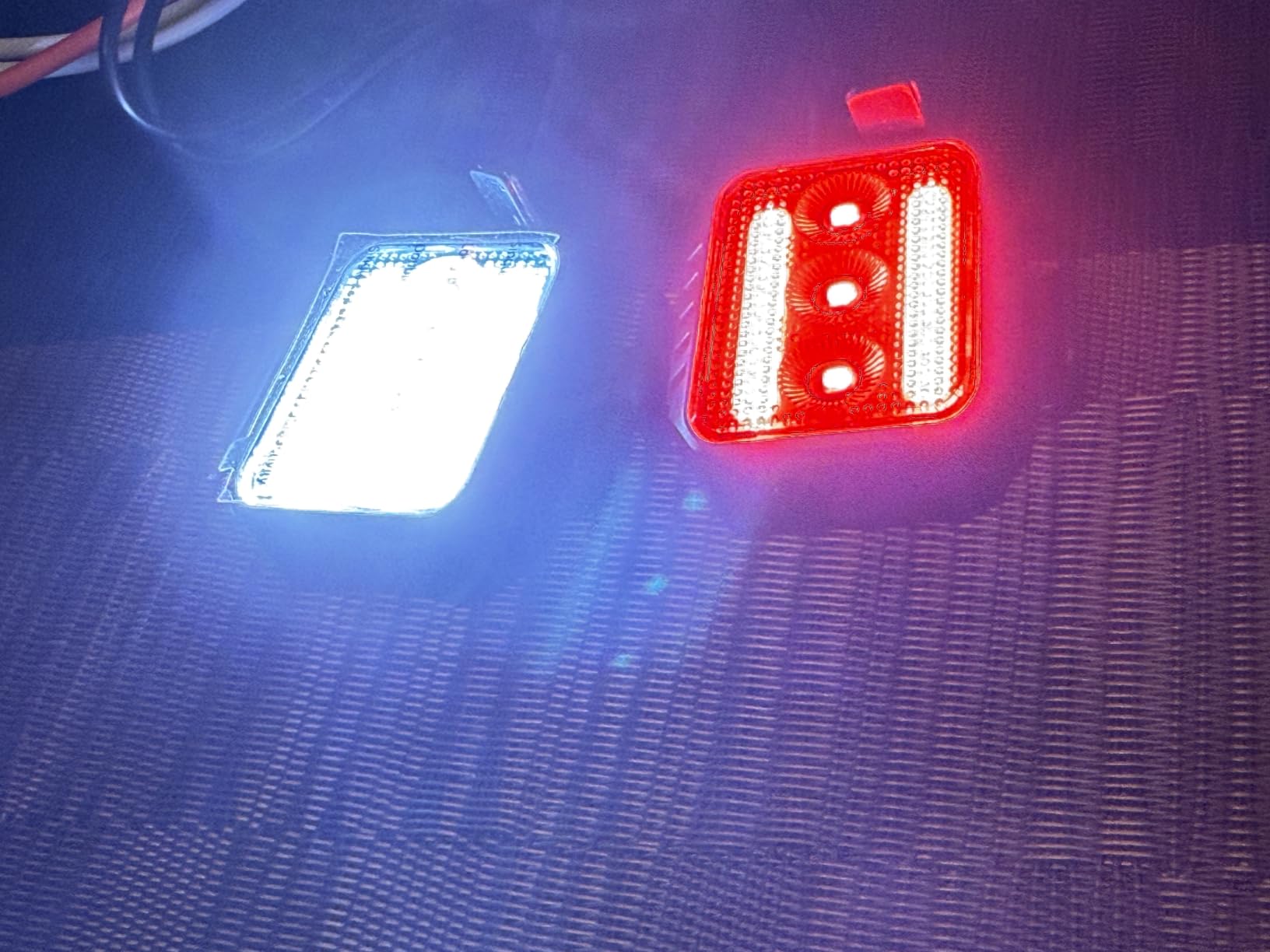 Rechargeable LED Bike Lights for Night Riding, Front and Back Set | 4 Pack, 9+9 Modes, 4-20H Runtime, Waterproof, Rechargeable, Tool-Free Mounting, 1.5H Fast Charging for City, Road & MTB Riding customer photo 1
