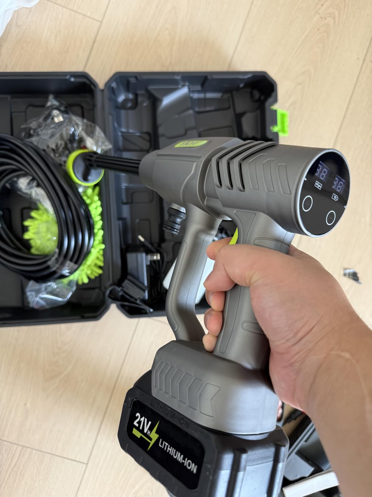 YKYI Cordless Pressure Washer, 1200 PSI Portable Handheld Power Washer | 30 Pressure Levels, Brushless Motor, 4000mAh Battery, 24FT Hose & 6-in-1 Nozzle for Car Wash, Driveway, Garden, Patio & Fence customer photo 2