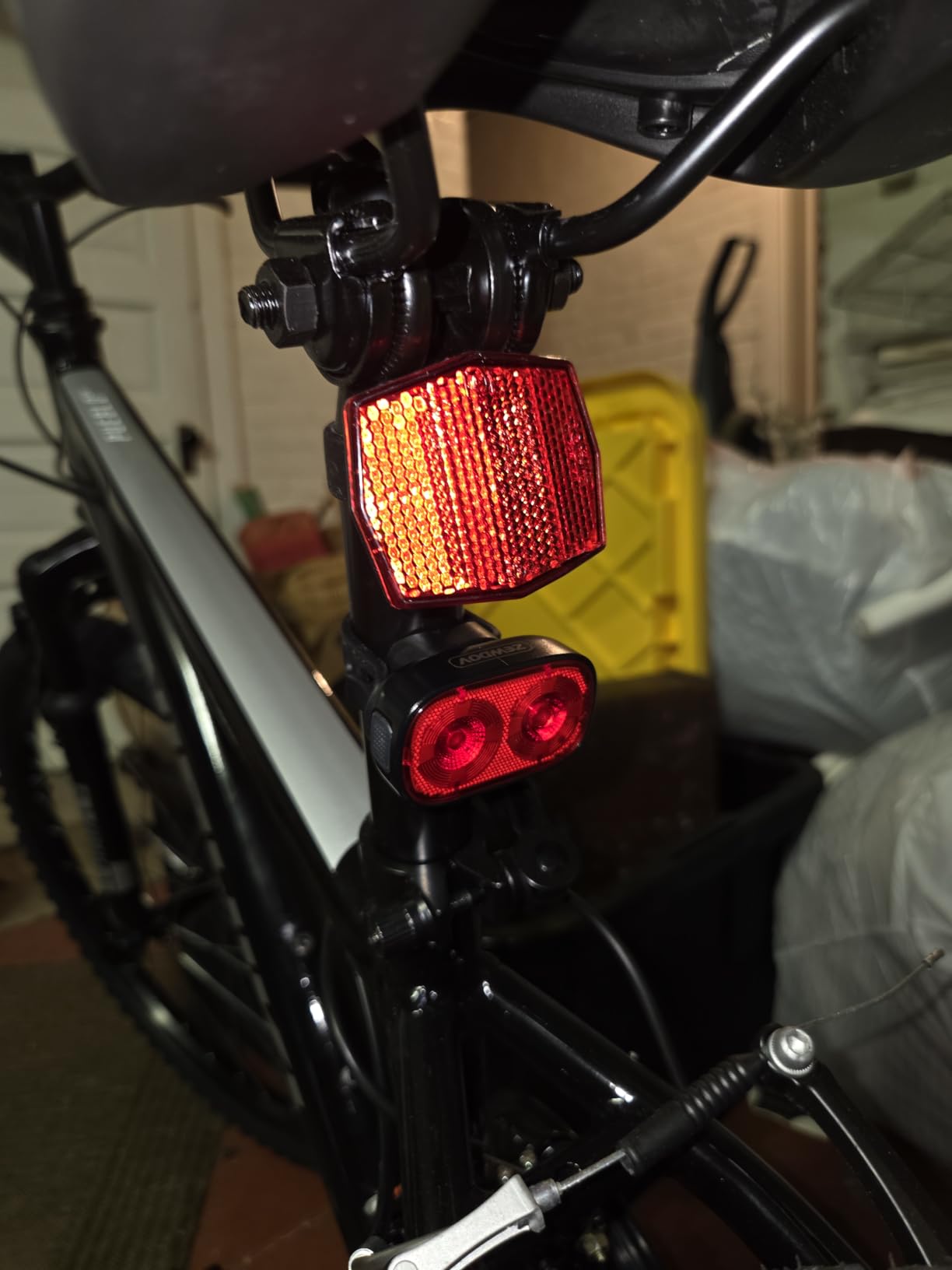 Zewdov 1000LM Bike Lights for Night Riding with Spotlight & Floodlight | Smart Indicator, Aluminum Alloy Body Bike Light, 5+6 Modes, IP65 Waterproof Bicycle Lights Front and Rear for Men Women customer photo 1