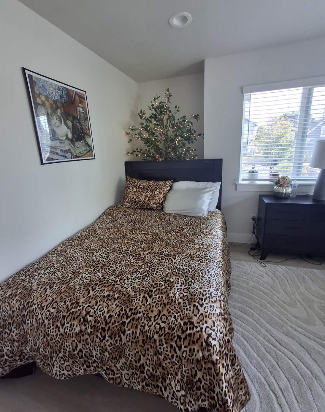 Queen Mattress, 10 Inch Hybrid with Memory Foam, Cooling Gel, Medium Firm customer photo 1